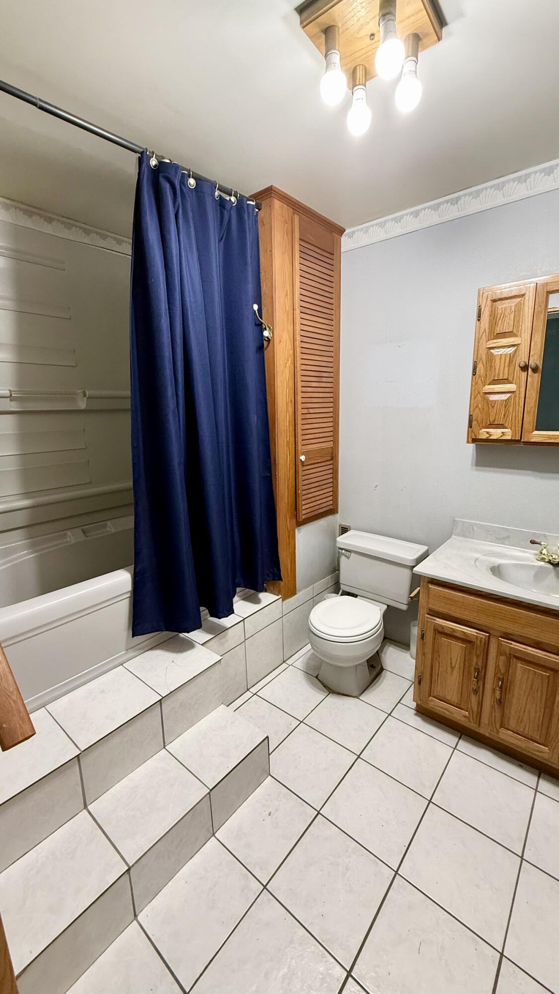 9755 Country Club Road, Piqua, Ohio 45356