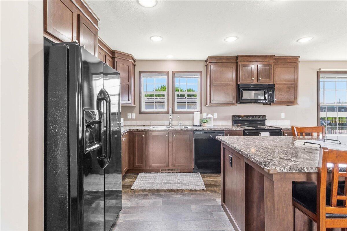 11375 Cooper Avenue, Lakeview, Ohio 43331