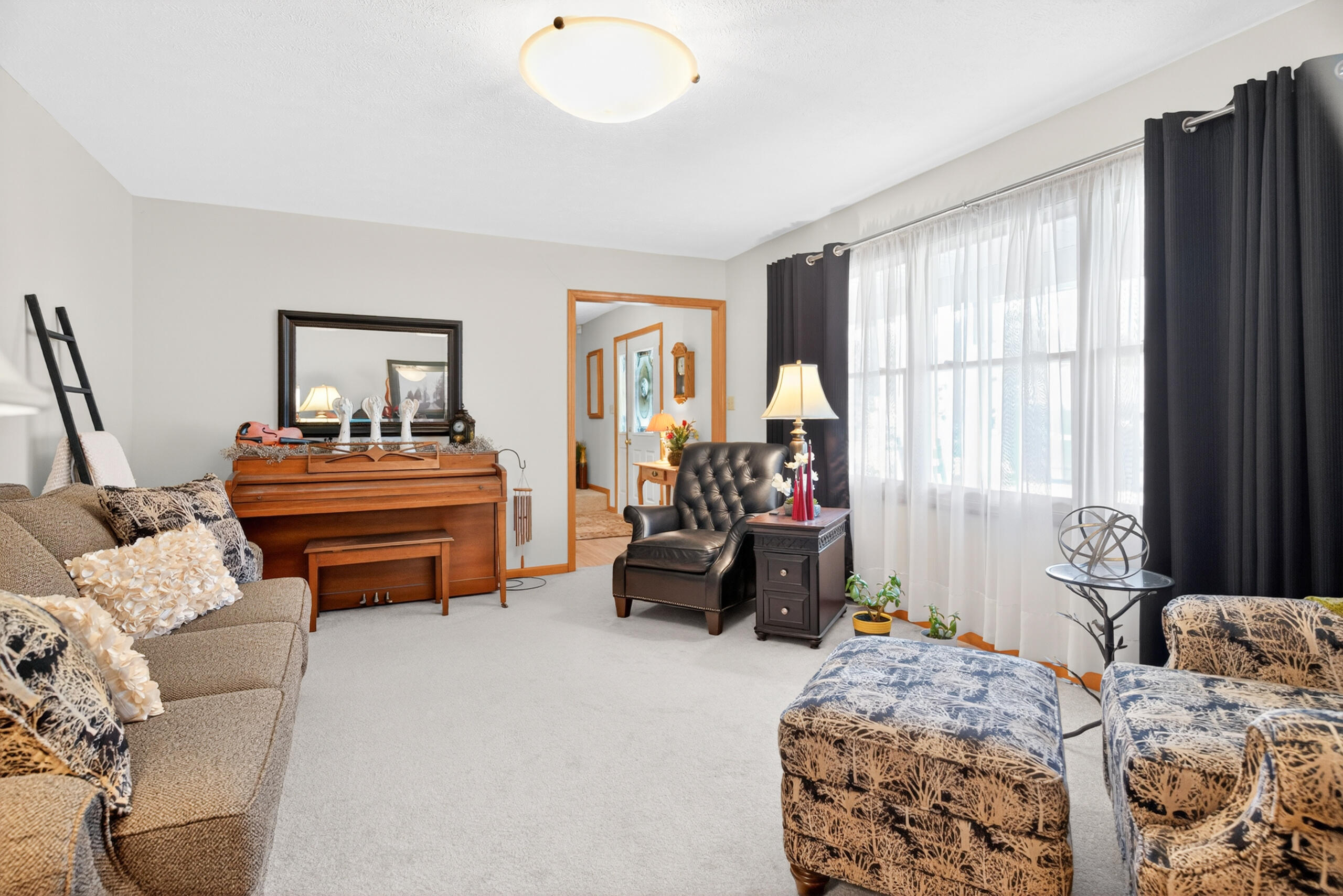 564 Foxcross Drive, Sidney, Ohio 45365