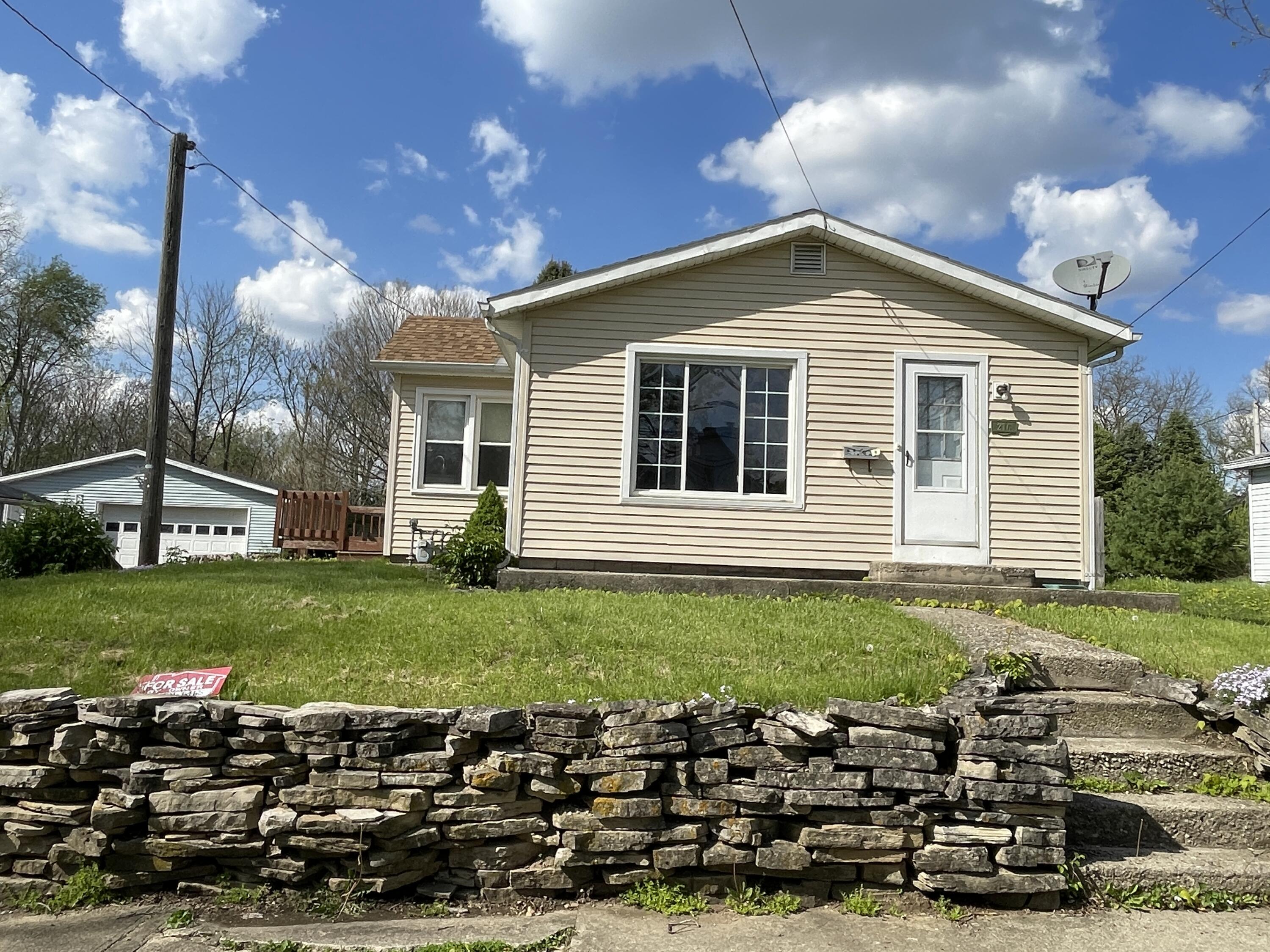 216 Carter Avenue, Bellefontaine, Ohio 43311