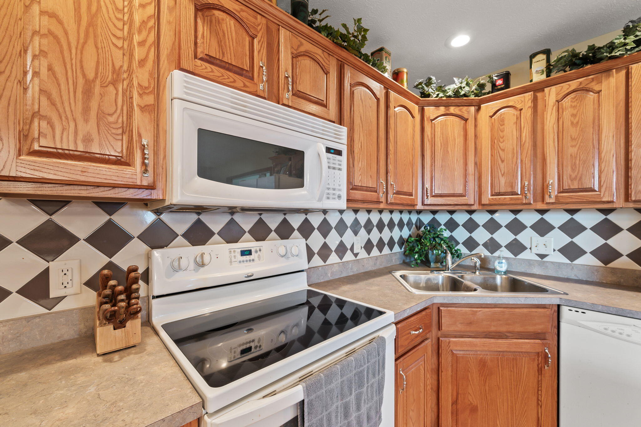 2317 Kiowa Court, Piqua, Ohio 45356