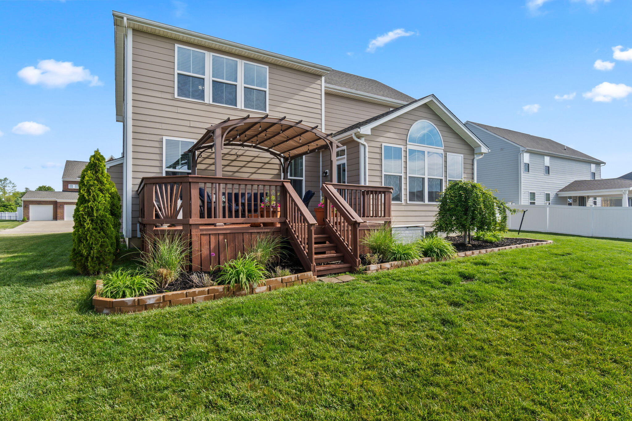 1148 Red Maple Drive, Troy, Ohio 45373