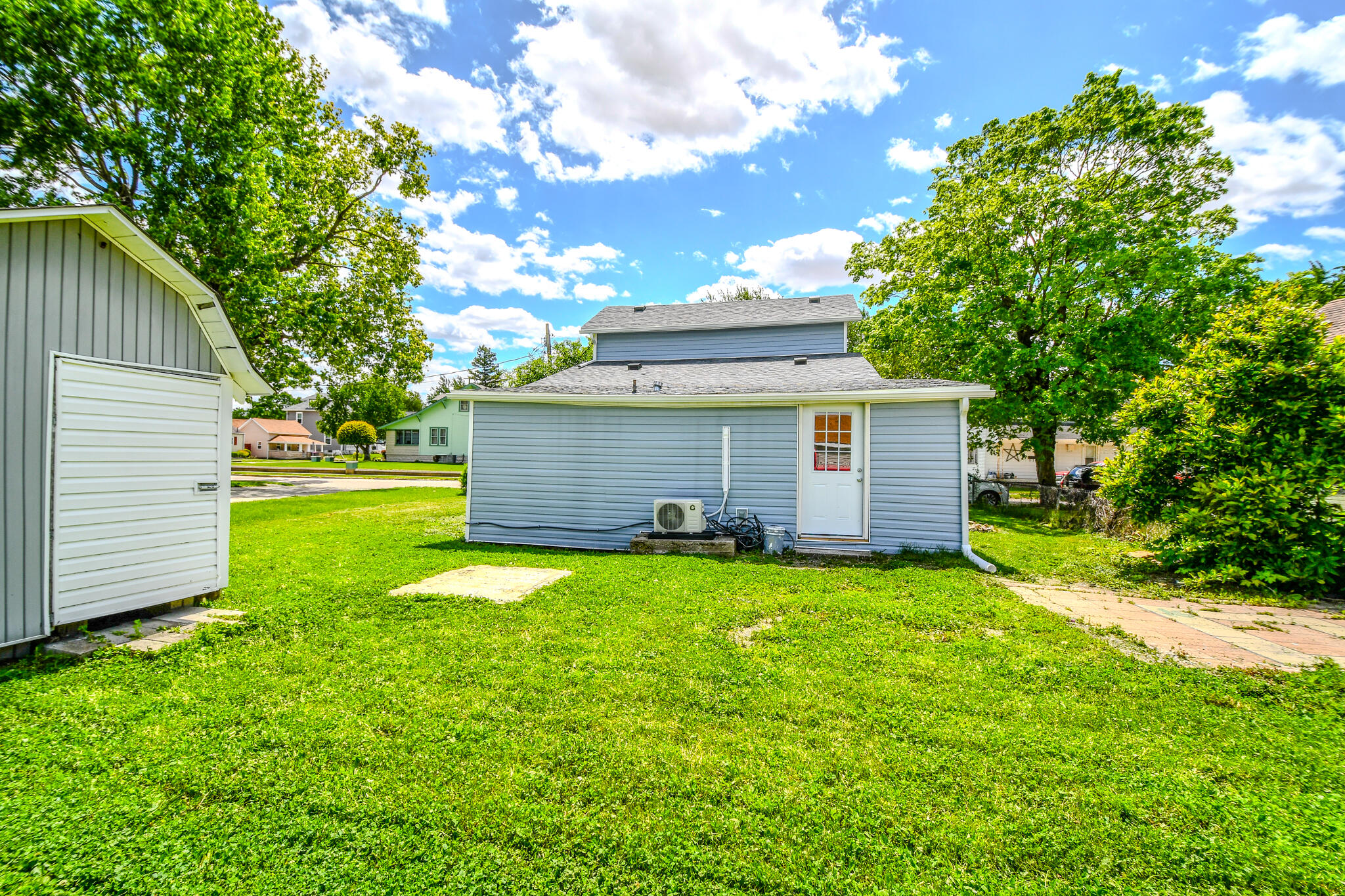 112 James Street, Bradford, Ohio 45308