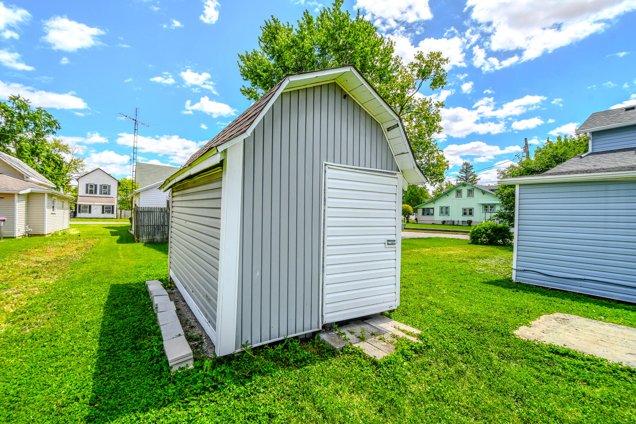112 James Street, Bradford, Ohio 45308