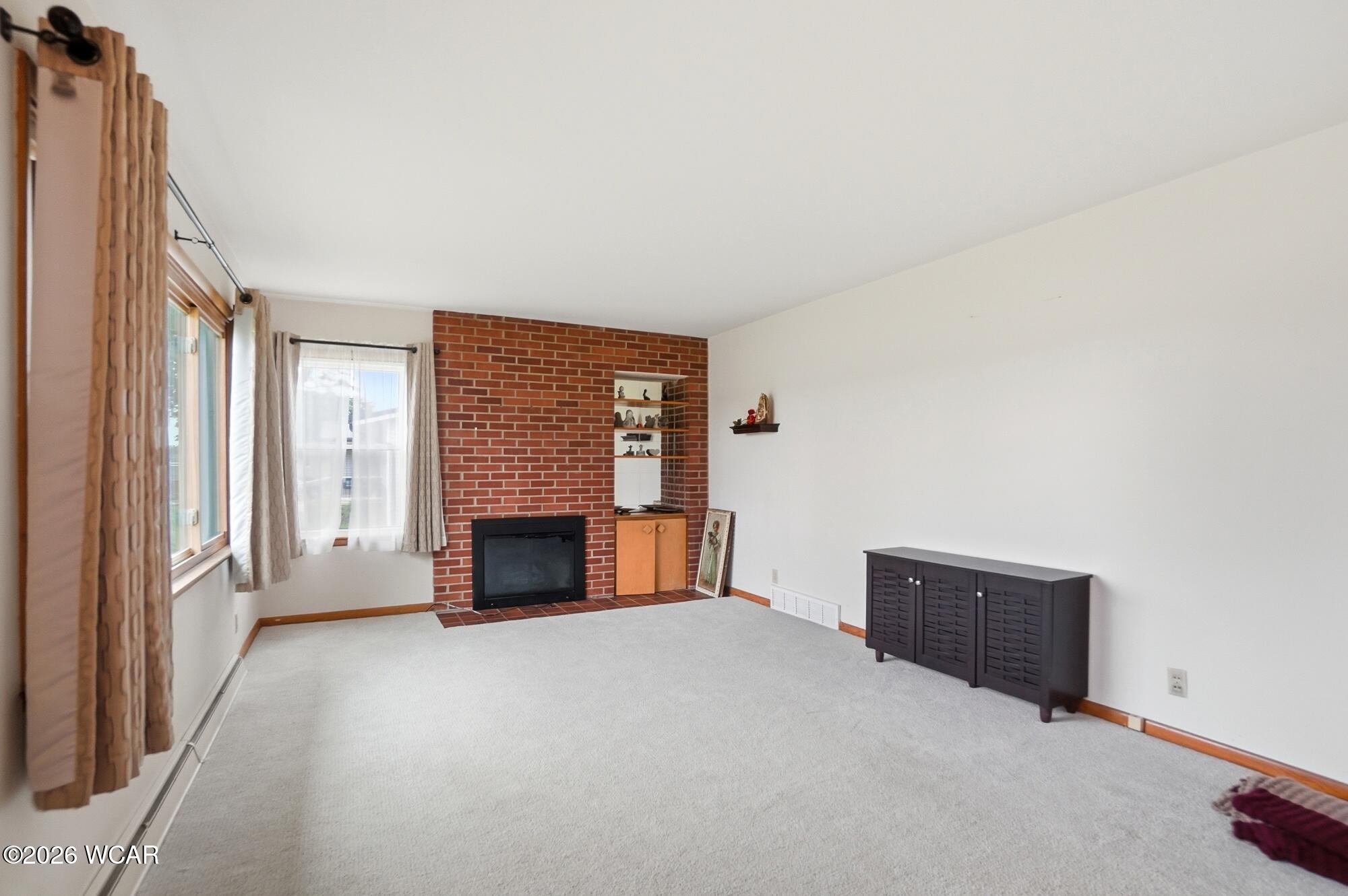 402 Woodlawn Drive, Wapakoneta, Ohio