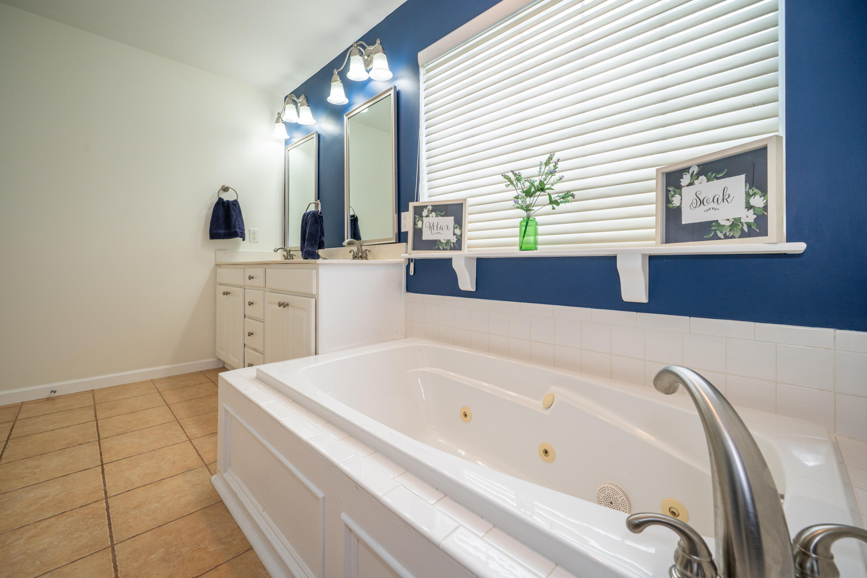 420 Ashbury Farms Drive, Vandalia, Ohio 45377