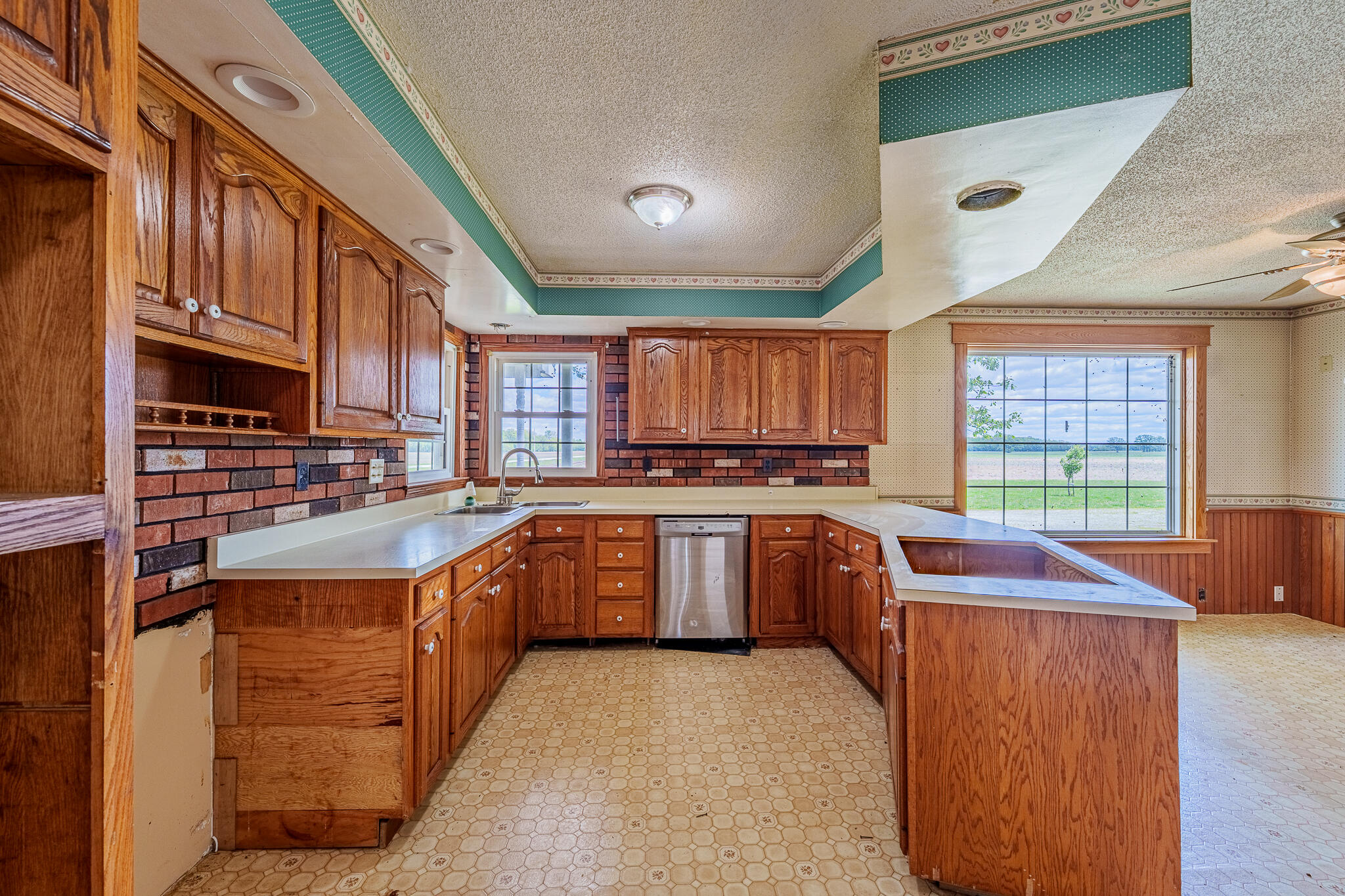 8806 State Route 81, Dola, Ohio 45835