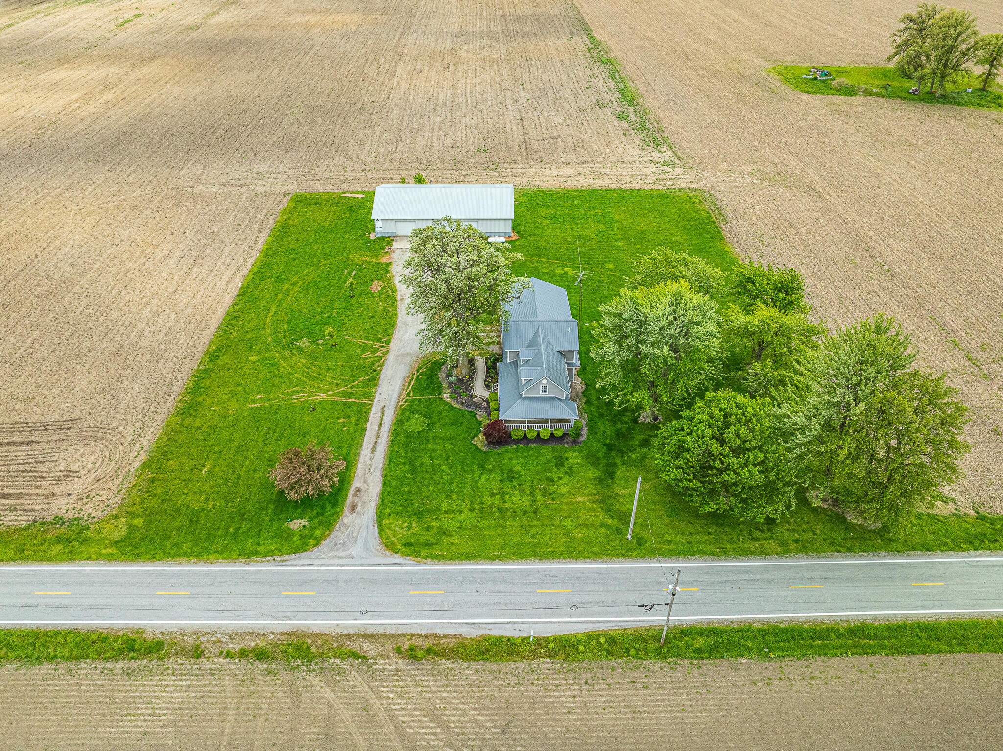 8806 State Route 81, Dola, Ohio 45835