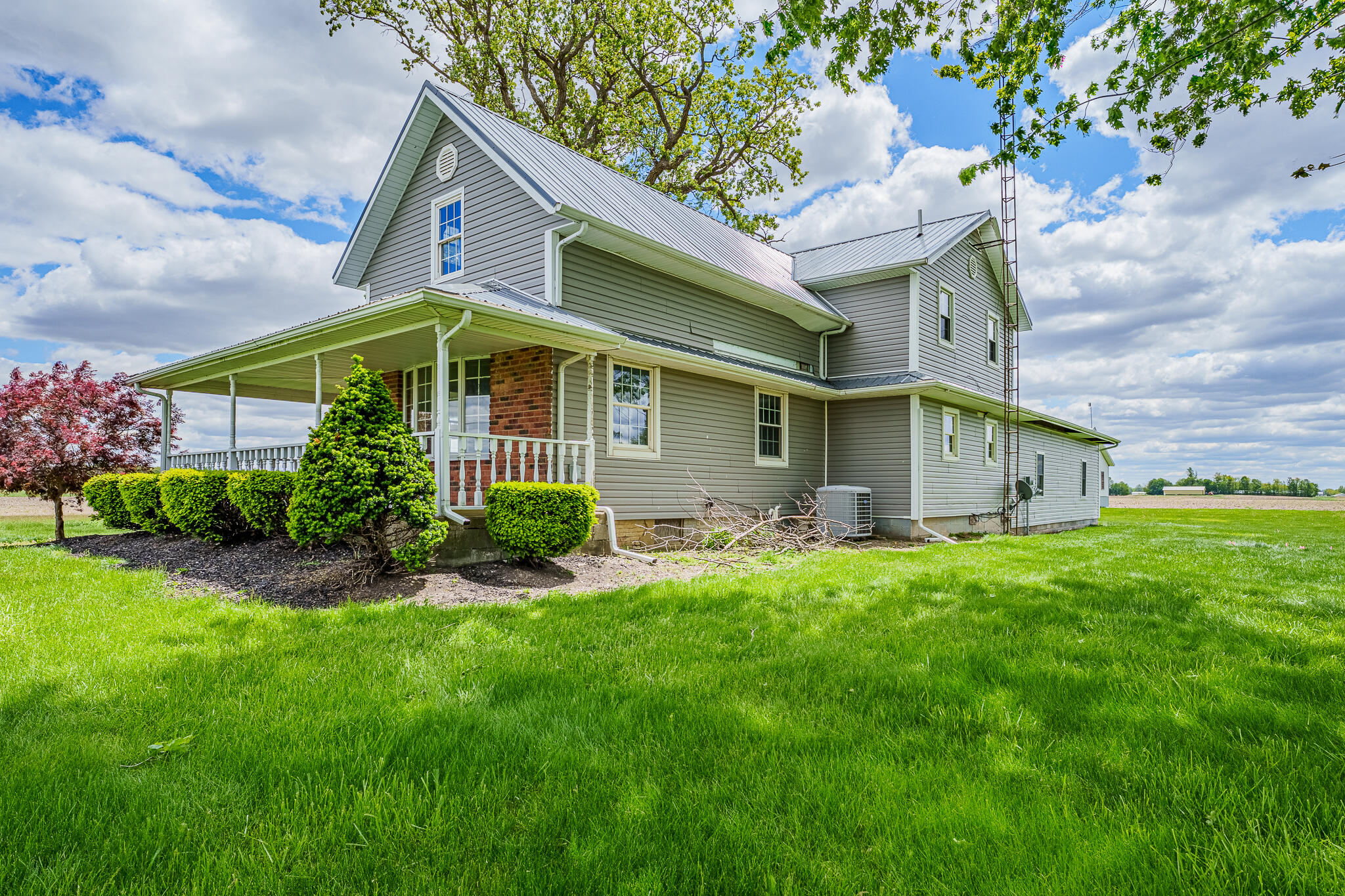 8806 State Route 81, Dola, Ohio 45835