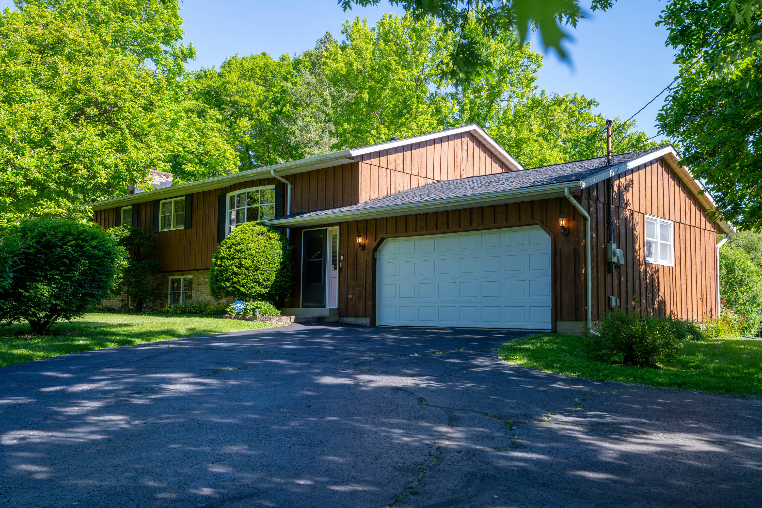 657 White Oak Drive, Springfield, Ohio 45504