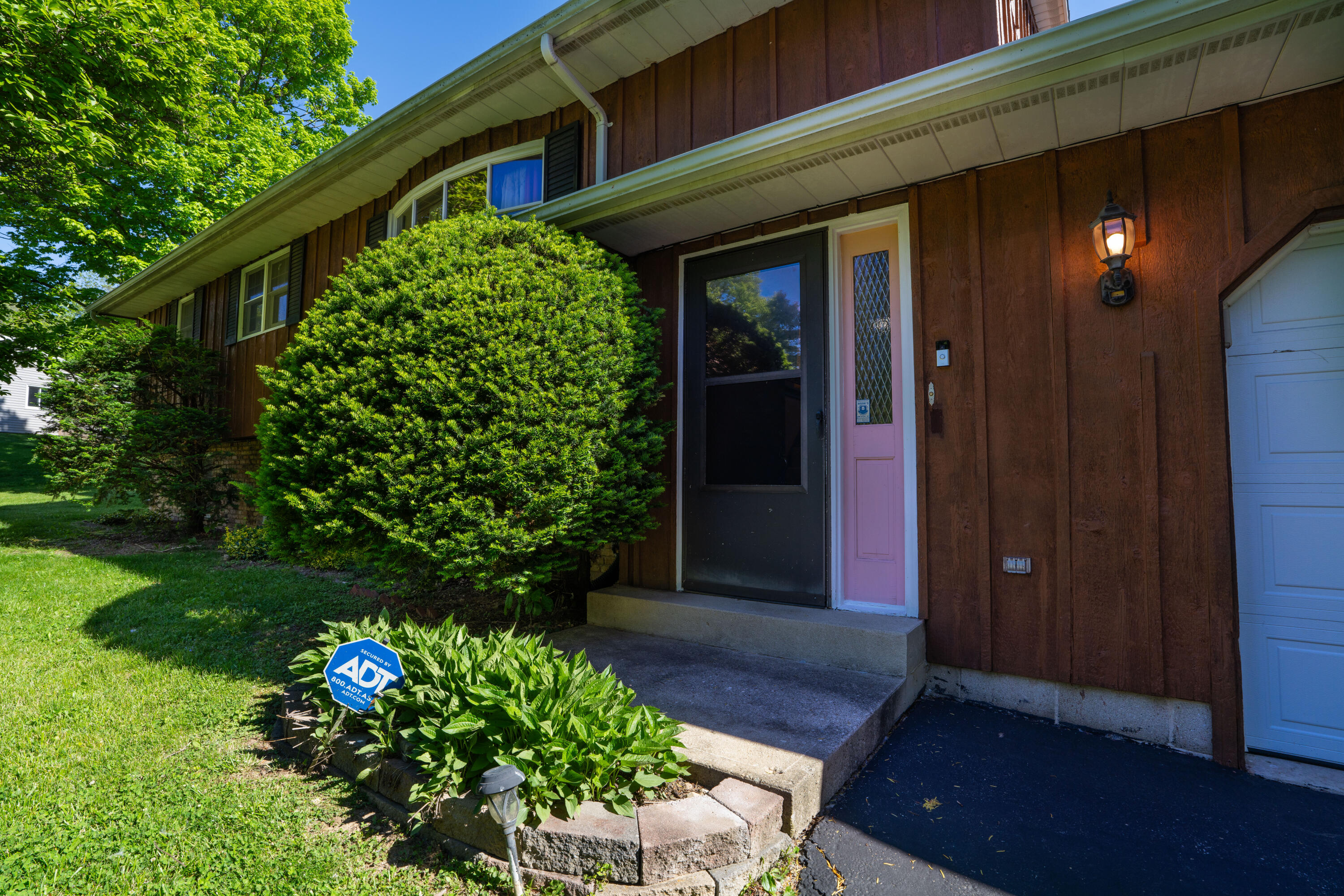 657 White Oak Drive, Springfield, Ohio 45504