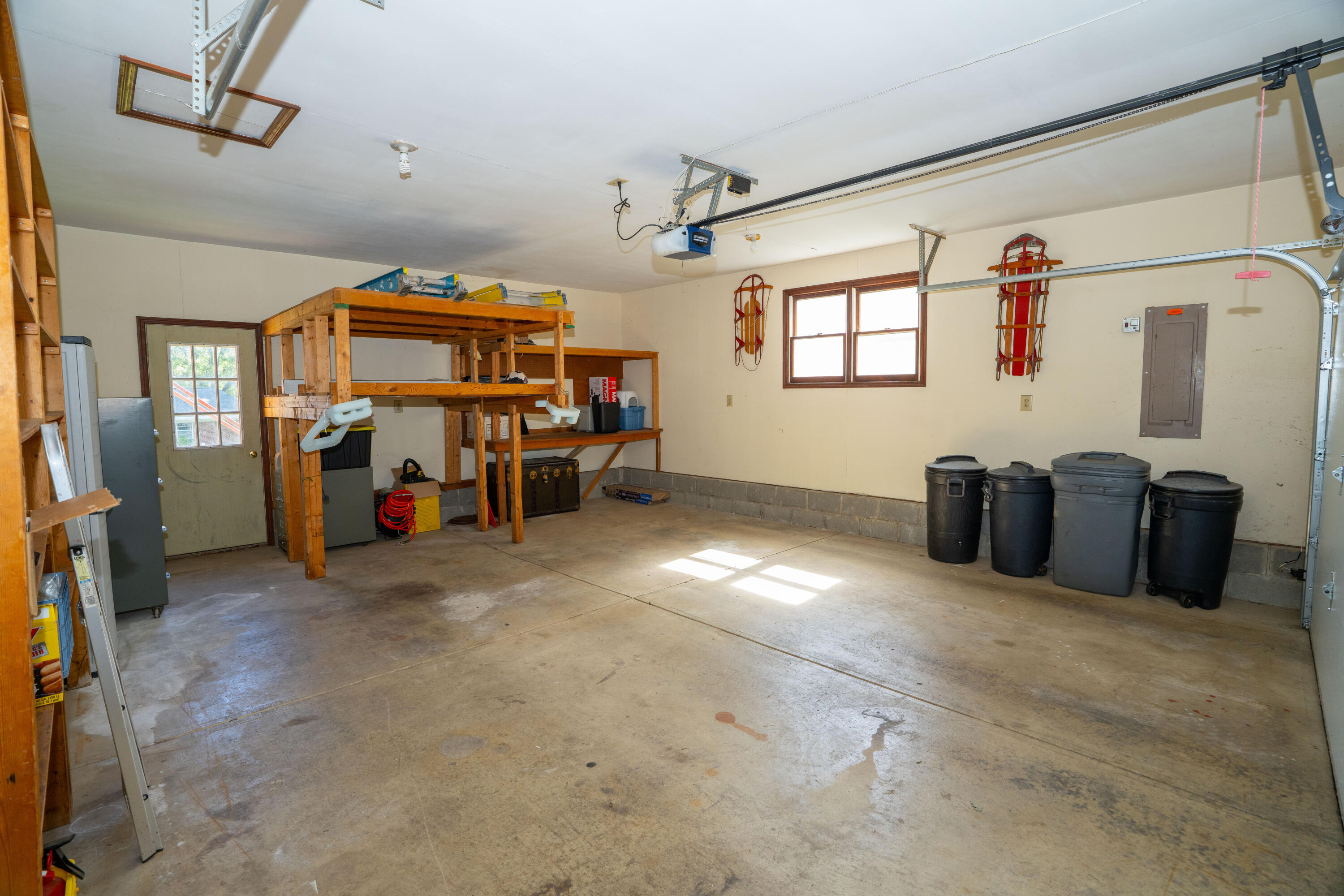 657 White Oak Drive, Springfield, Ohio 45504