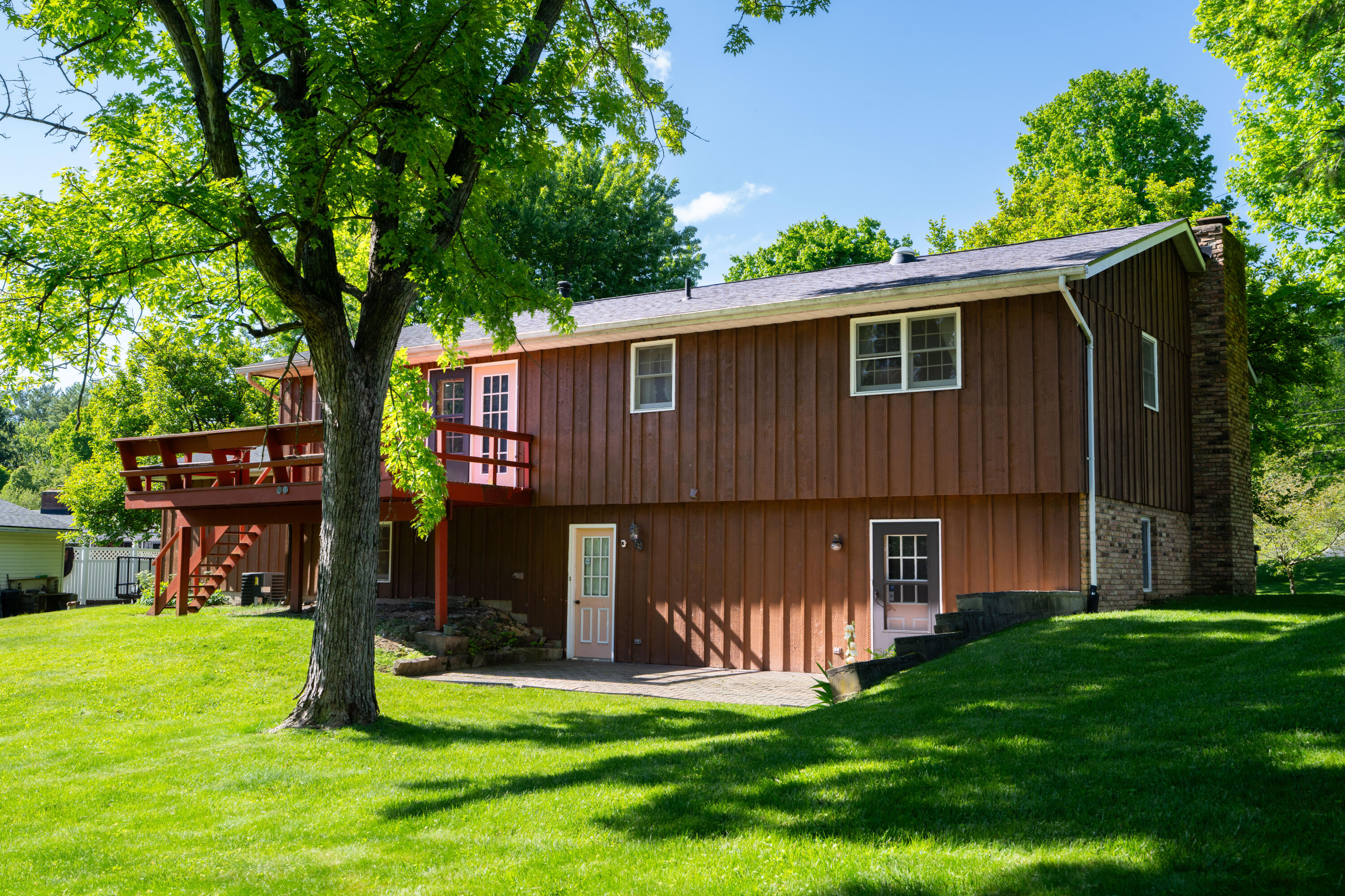 657 White Oak Drive, Springfield, Ohio 45504