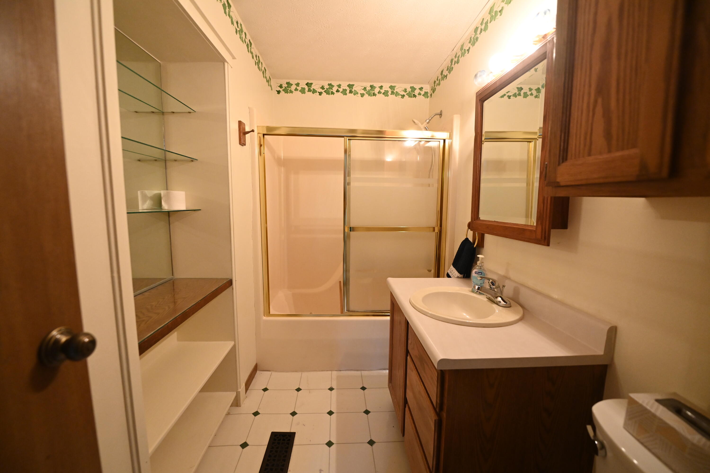425 Richard, Tipp City, Ohio 45371