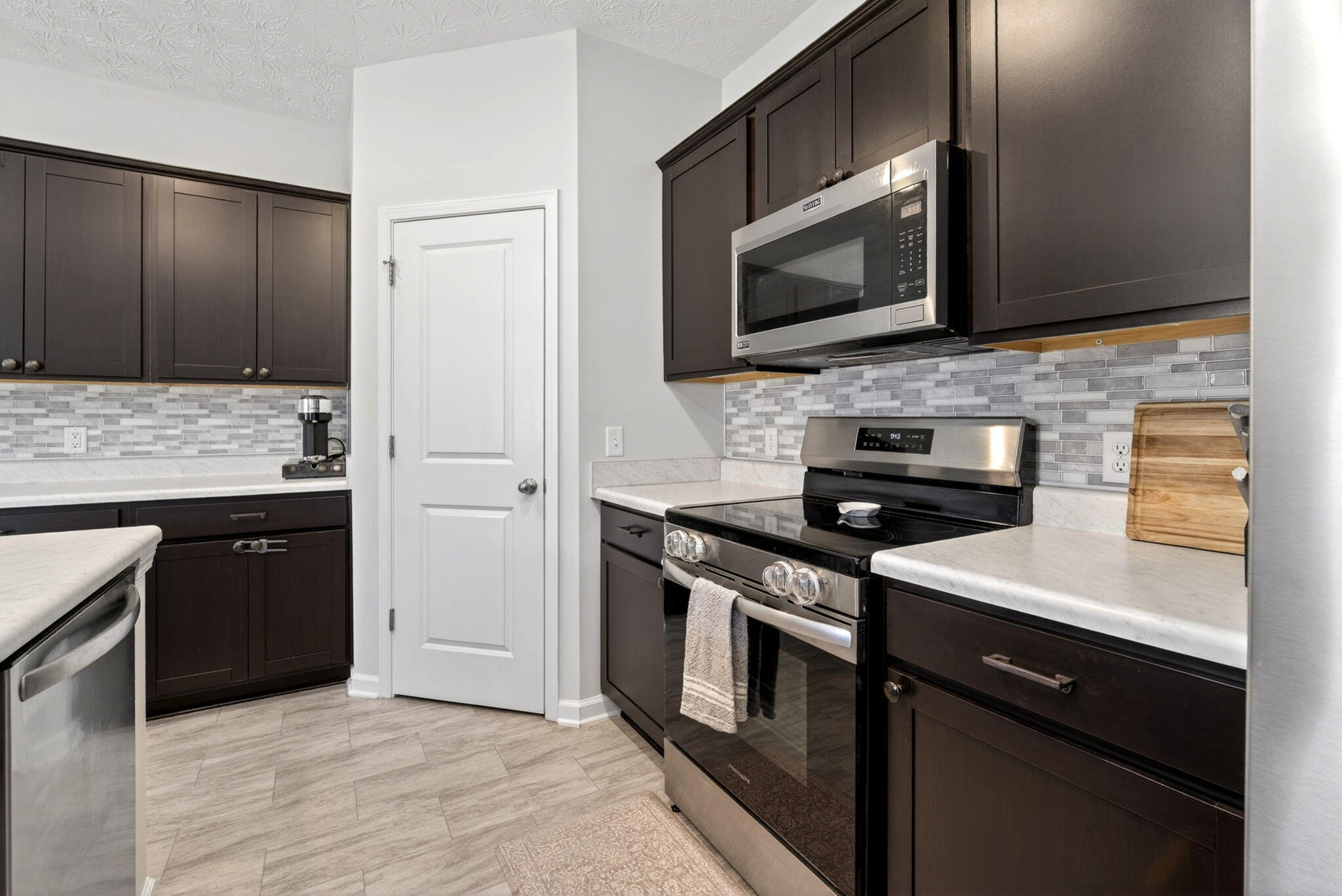 5195 Burton Drive, Springfield, Ohio 45503