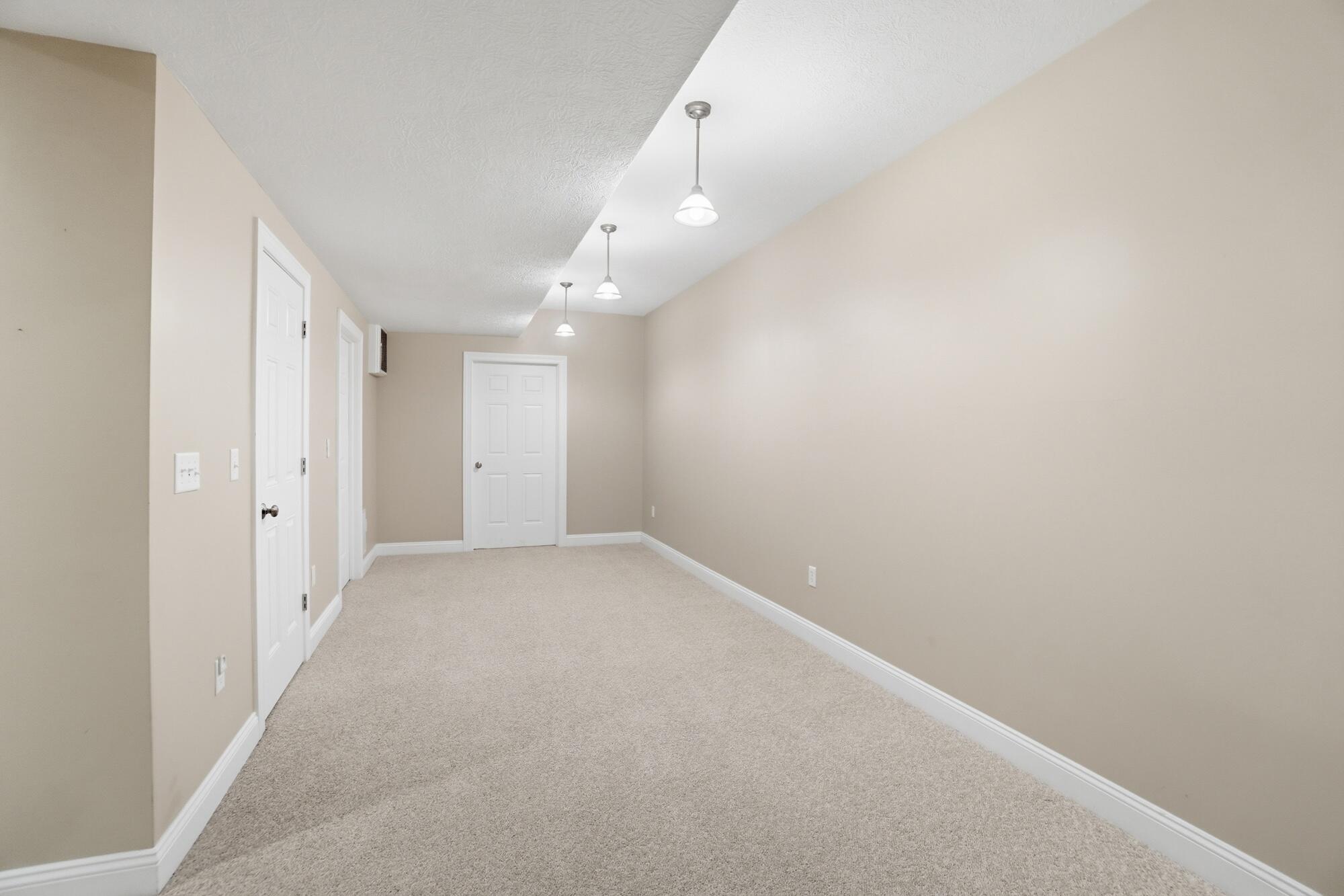 1952 Barnhart Road, Troy, Ohio 45373