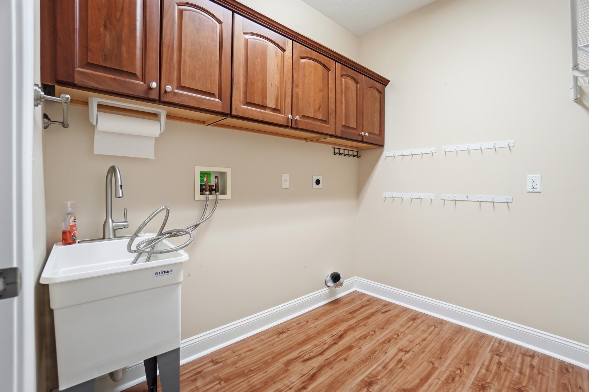 1952 Barnhart Road, Troy, Ohio 45373
