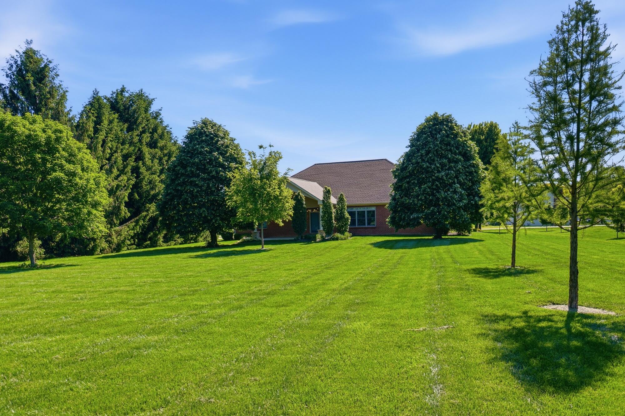 1952 Barnhart Road, Troy, Ohio 45373