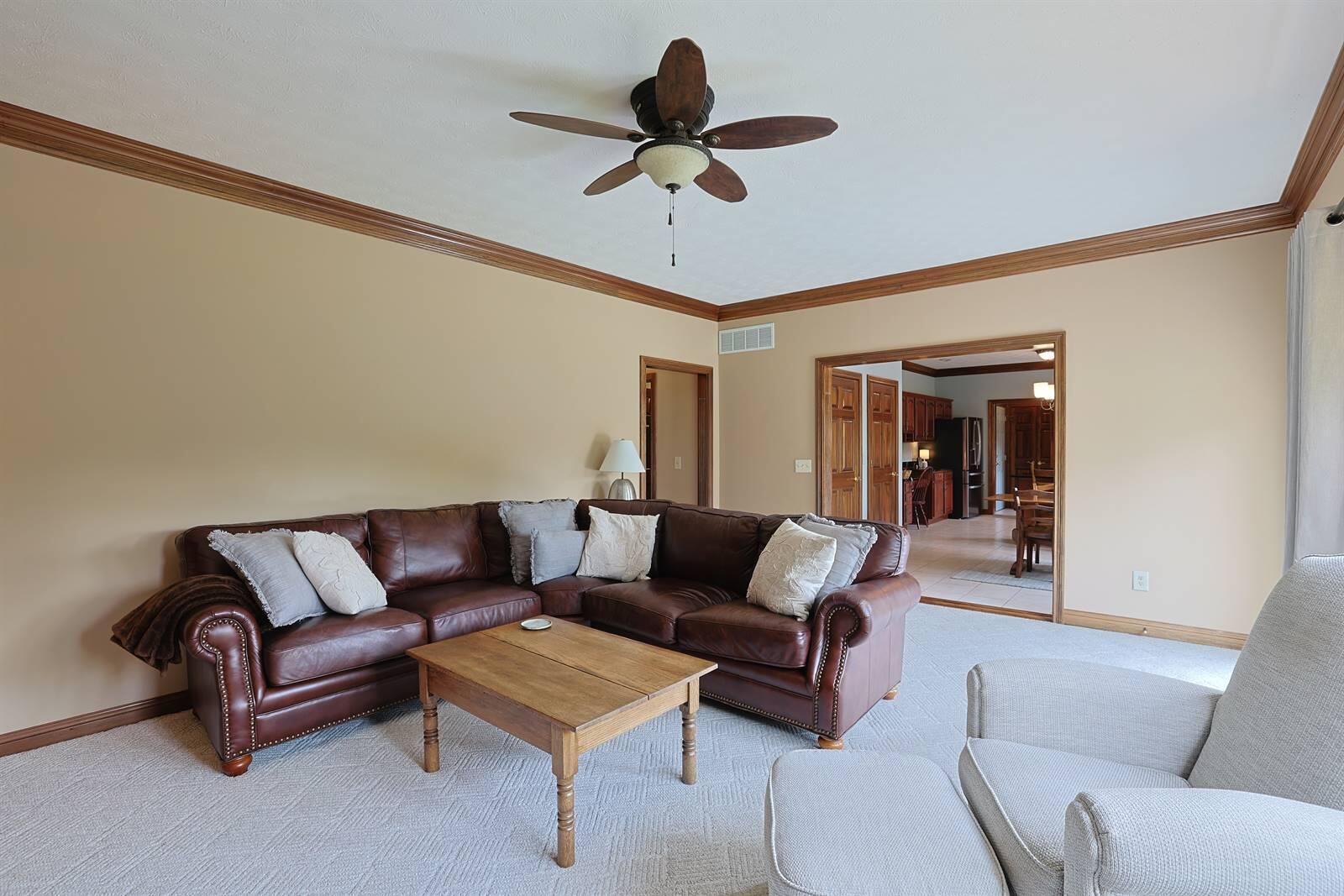638 Primrose Lane, Tipp City, Ohio 45371