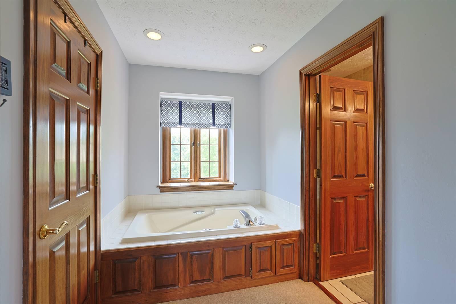 638 Primrose Lane, Tipp City, Ohio 45371