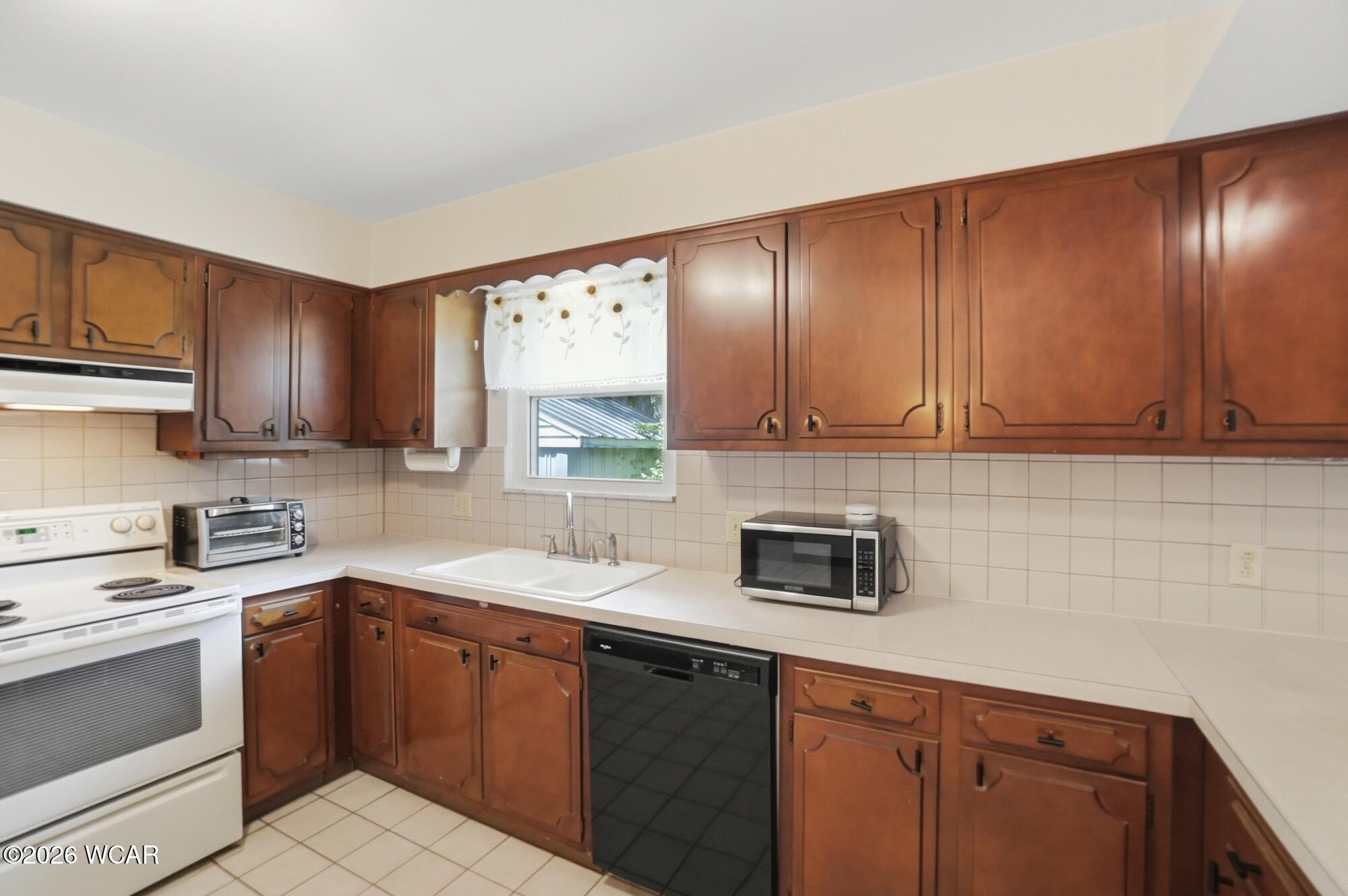 115 Barnsbury Drive, Lima, Ohio