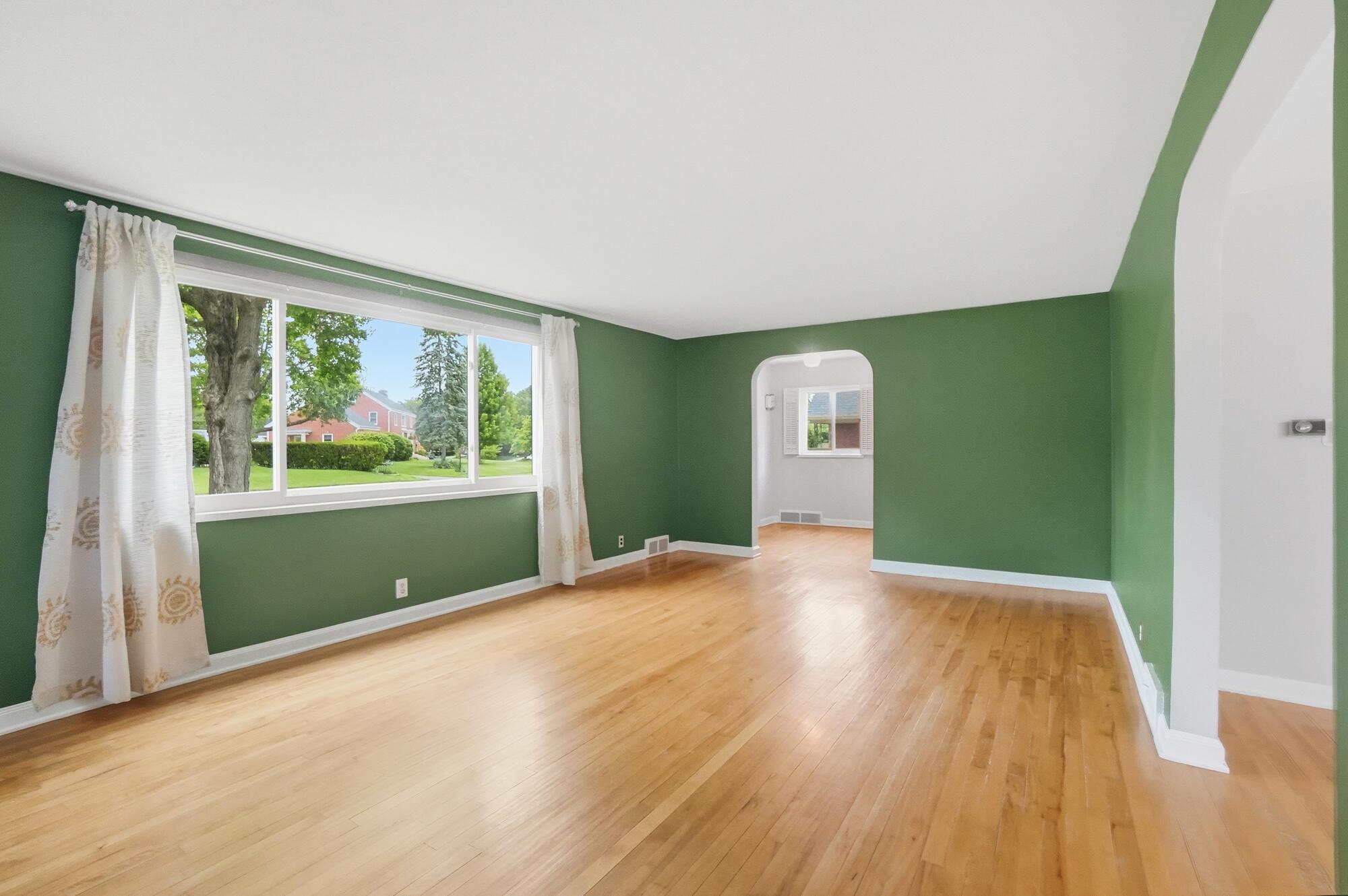 327 Ardmore Road, Springfield, Ohio 45504