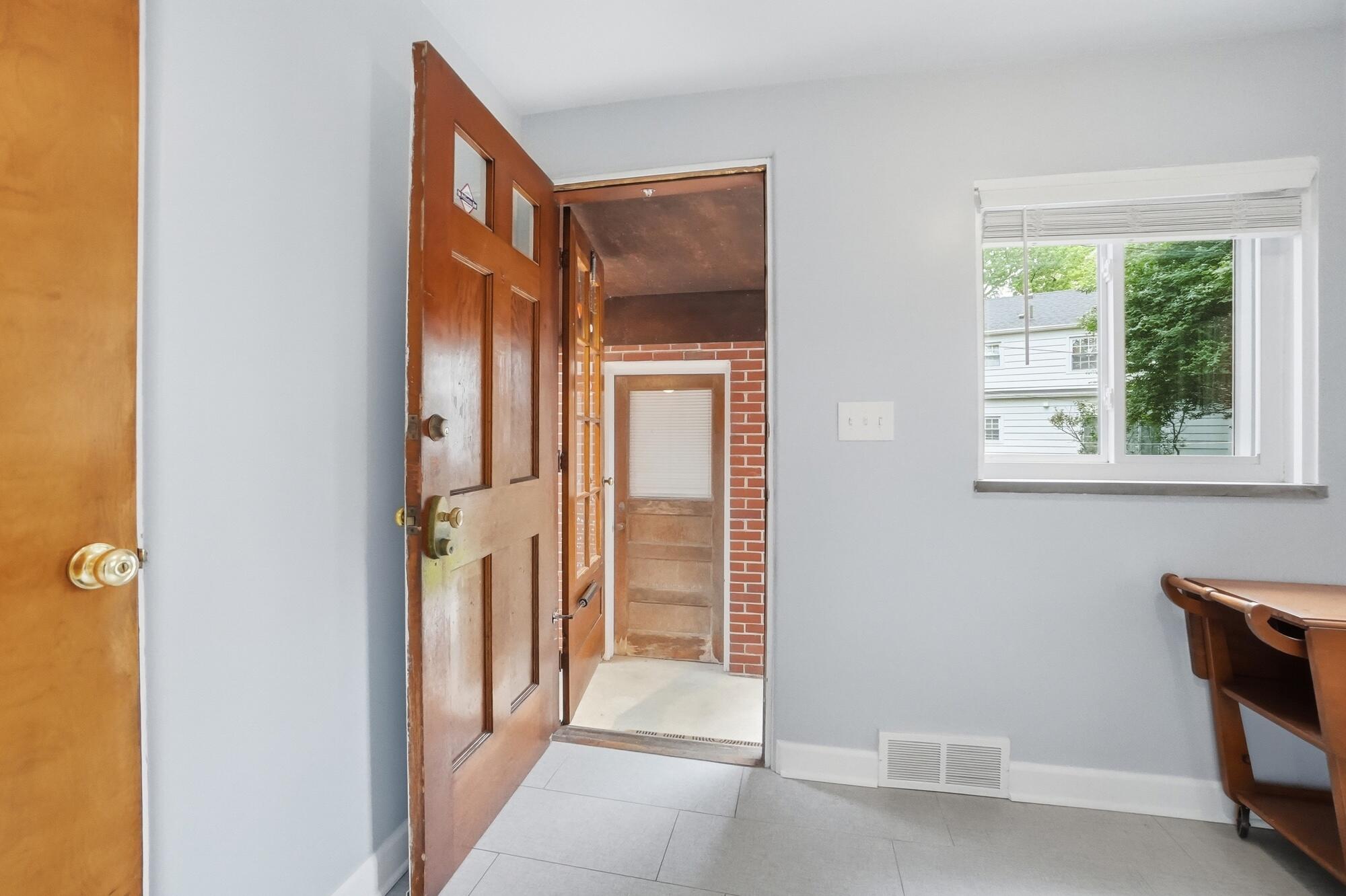 327 Ardmore Road, Springfield, Ohio 45504