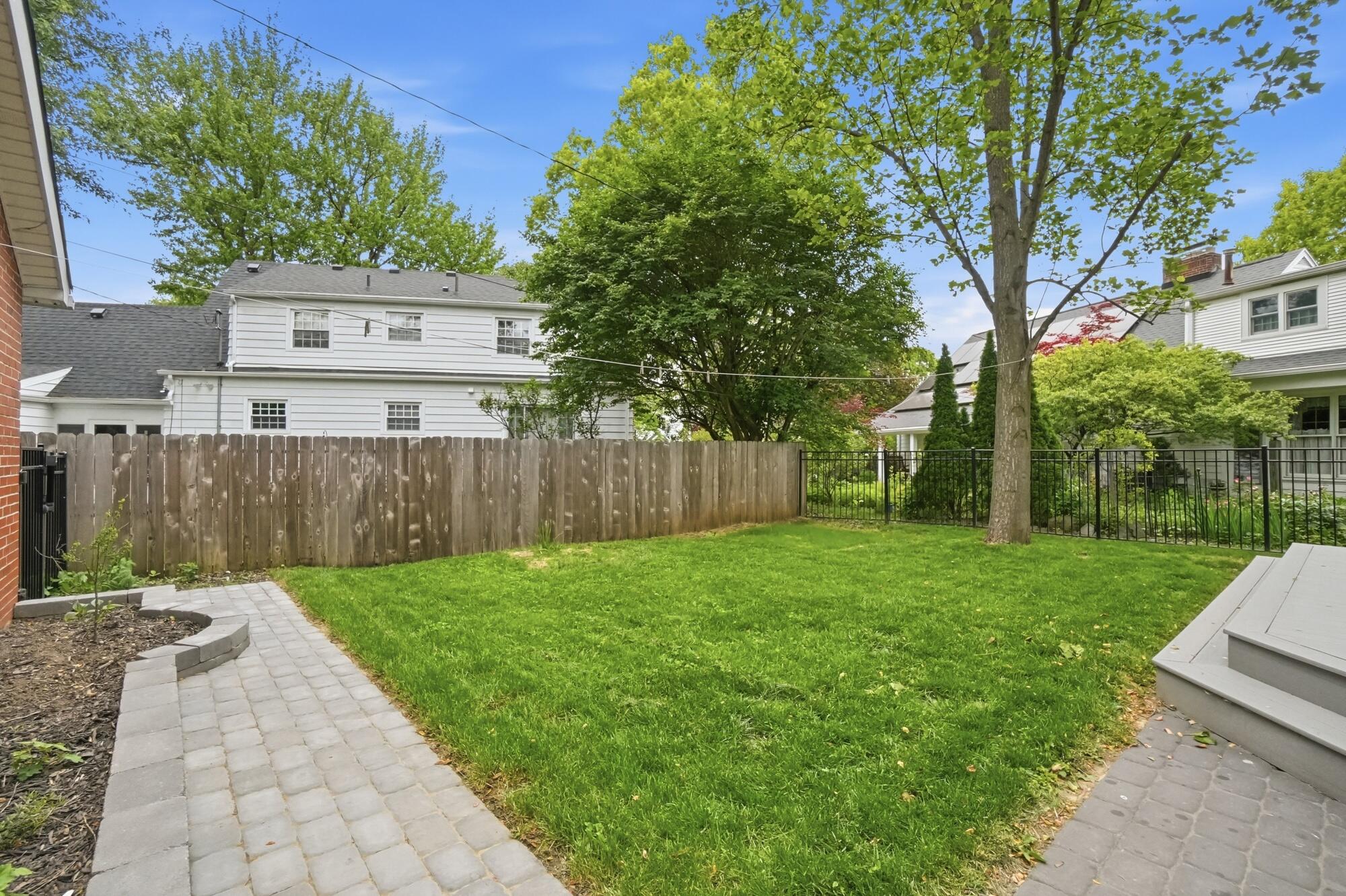 327 Ardmore Road, Springfield, Ohio 45504