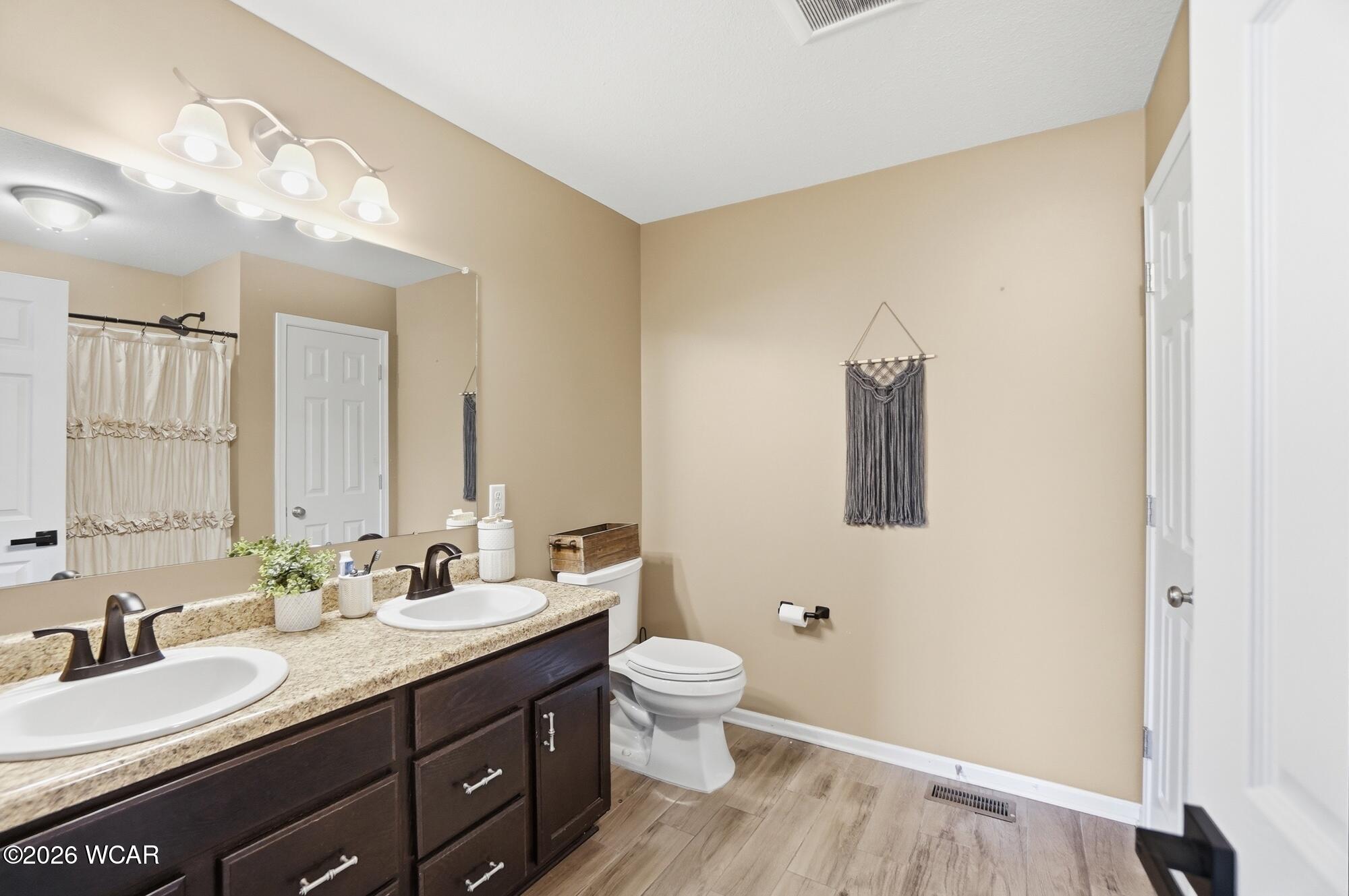 16120 Waynesfield Road, Waynesfield, Ohio