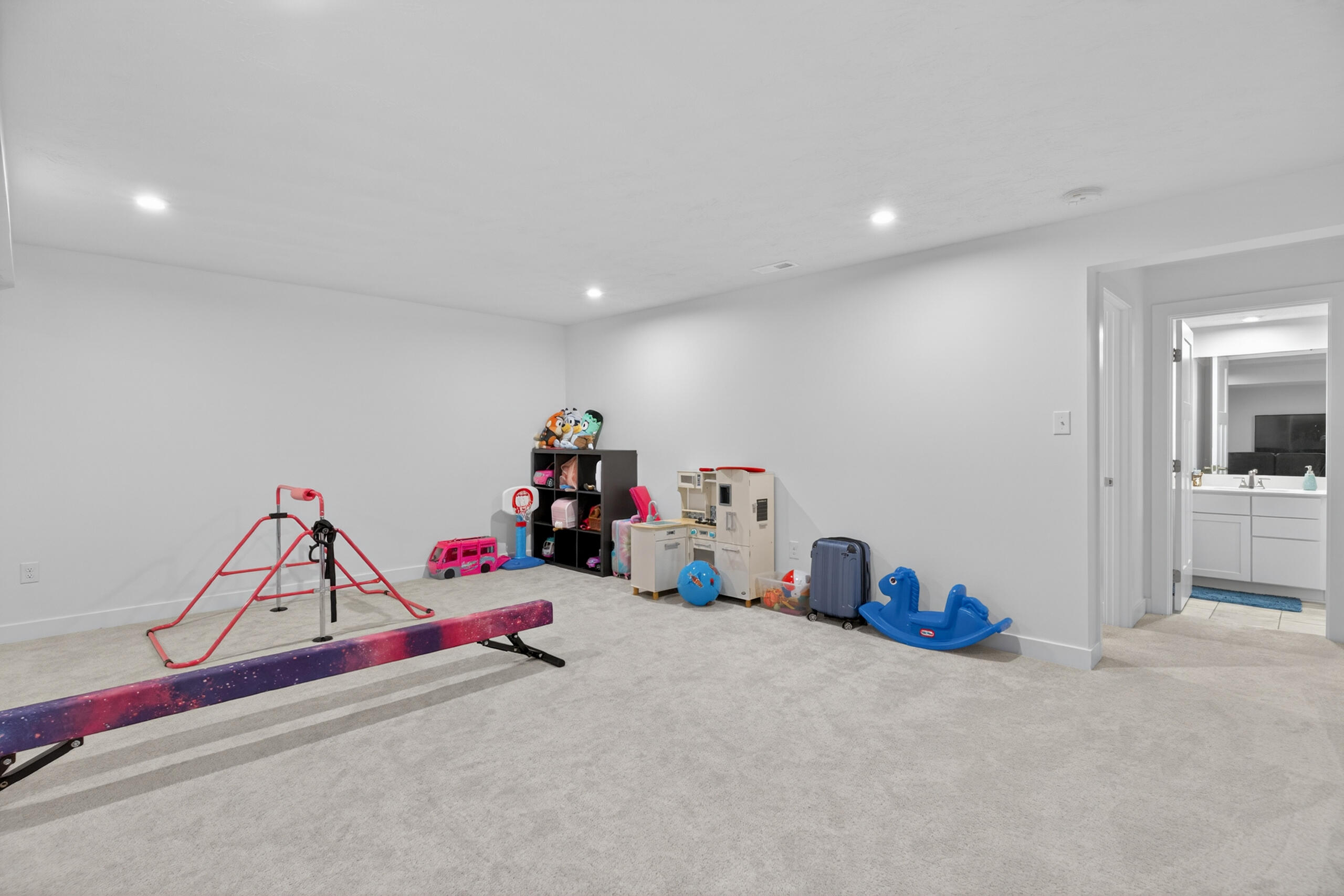 3207 White Ash Drive, Tipp City, Ohio 45371
