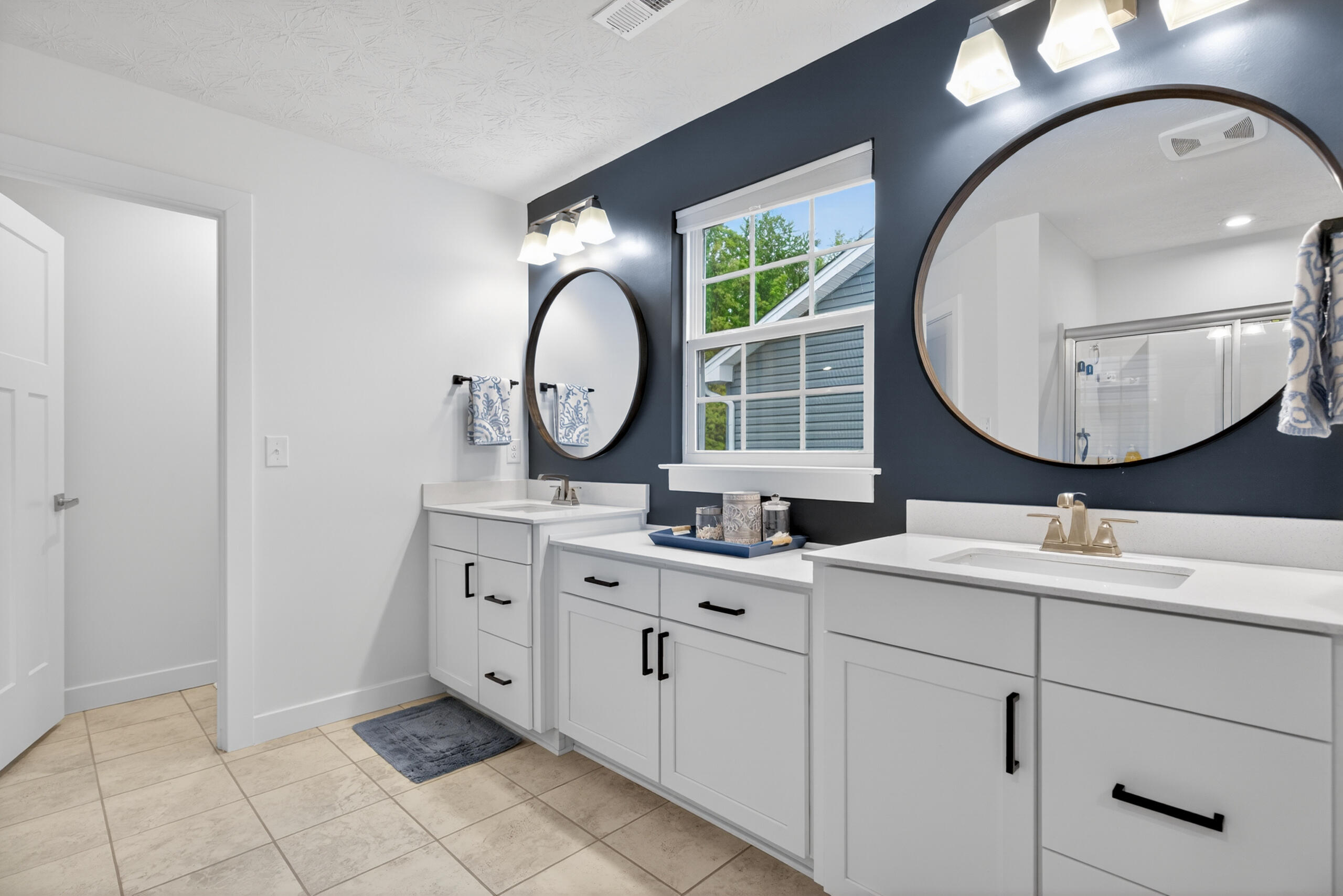 3207 White Ash Drive, Tipp City, Ohio 45371