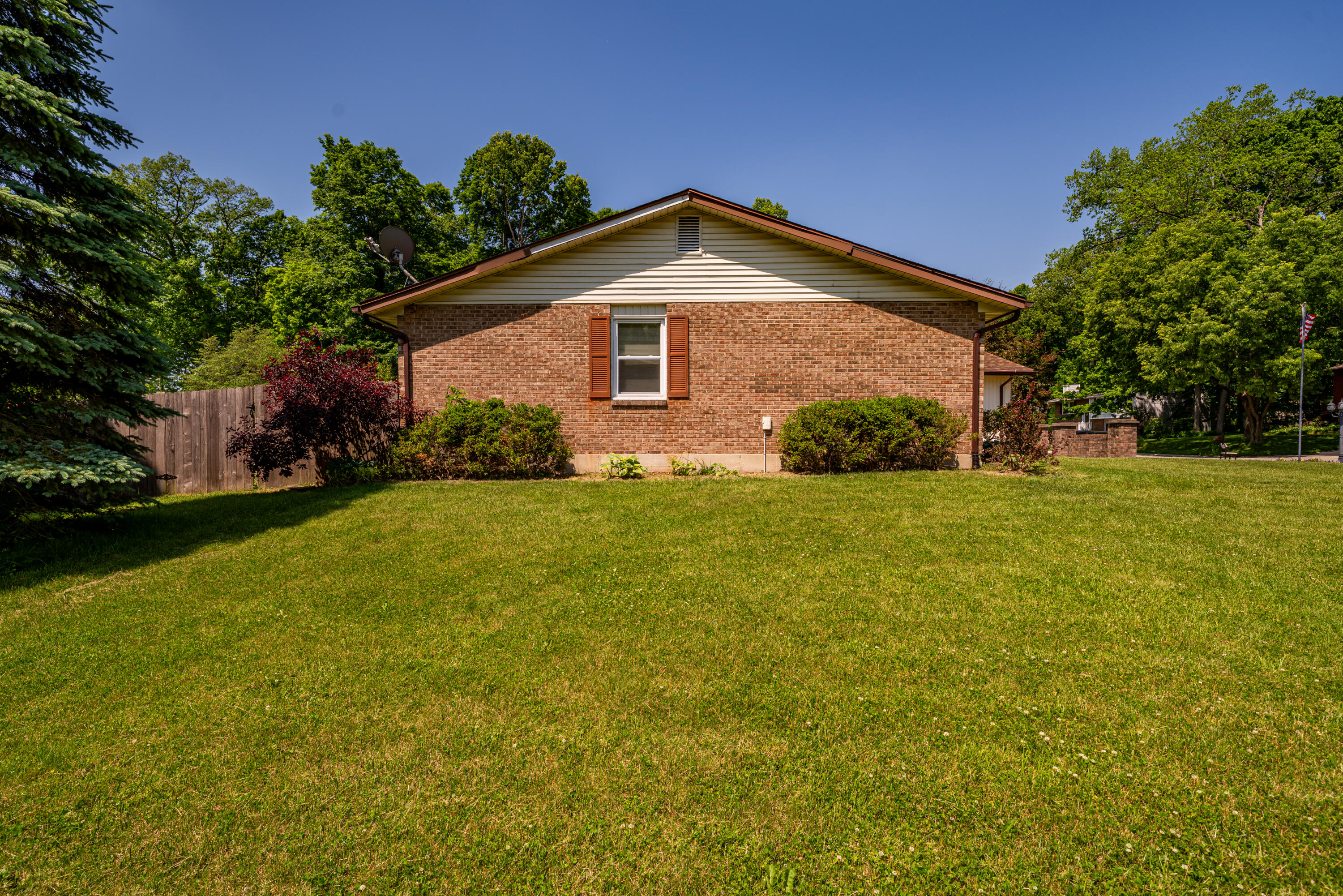4200 Linchmere Drive, Clayton, Ohio 45415