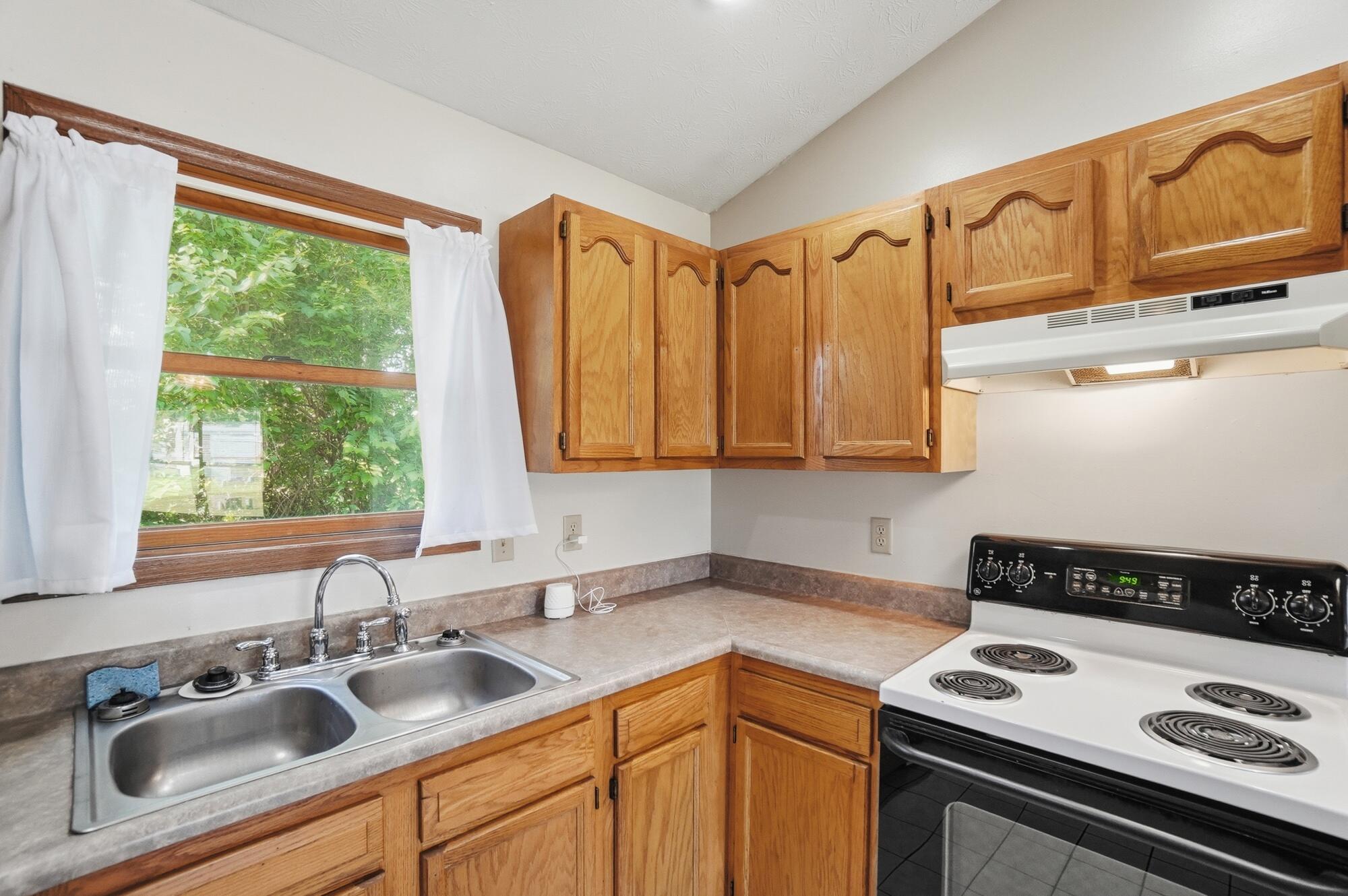 61 Kays Way, Xenia, Ohio 45385