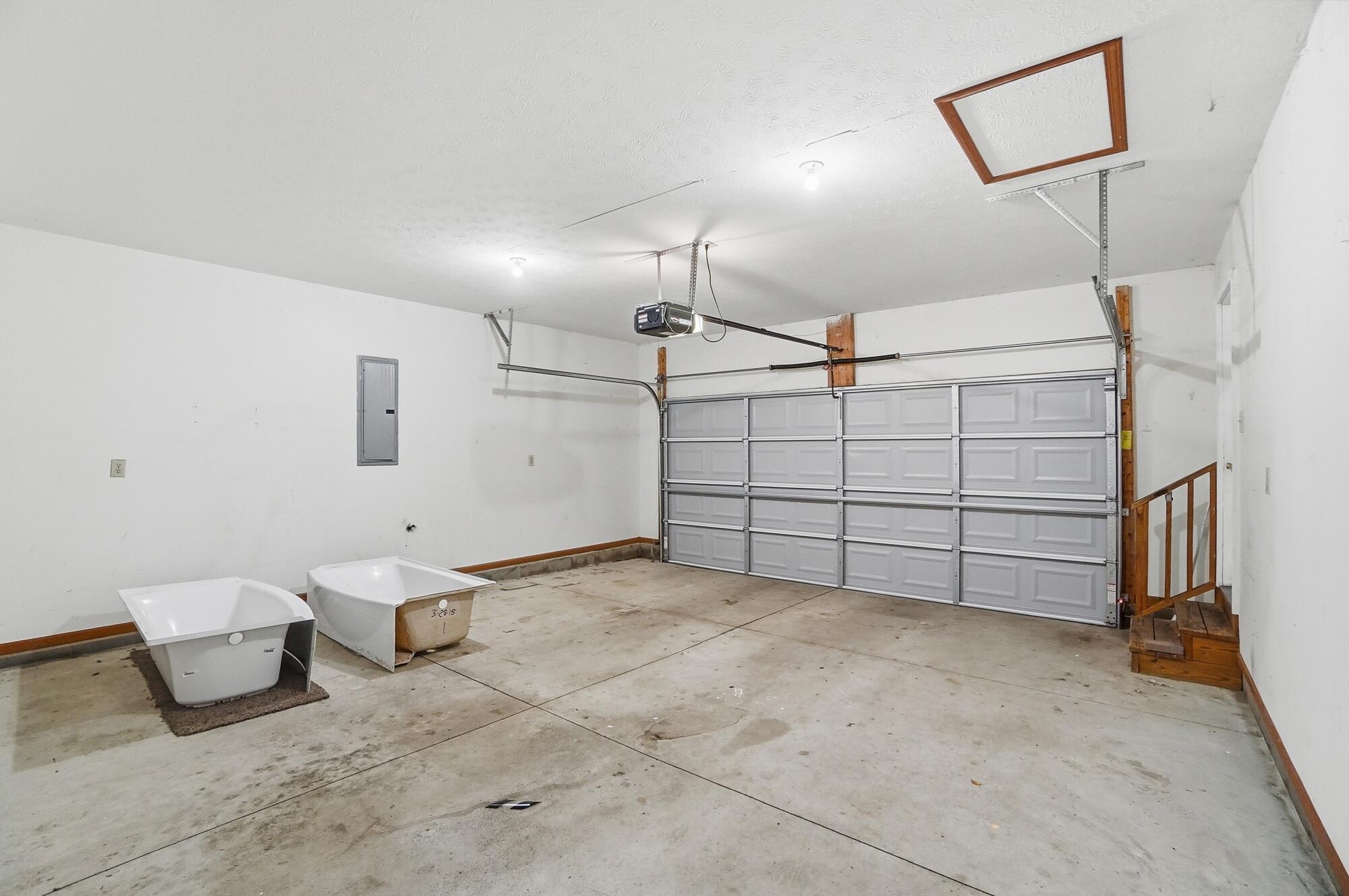 61 Kays Way, Xenia, Ohio 45385