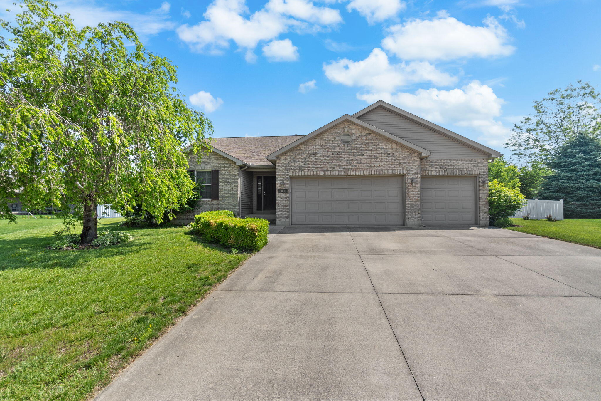 665 King Richard Court, Troy, Ohio 45373