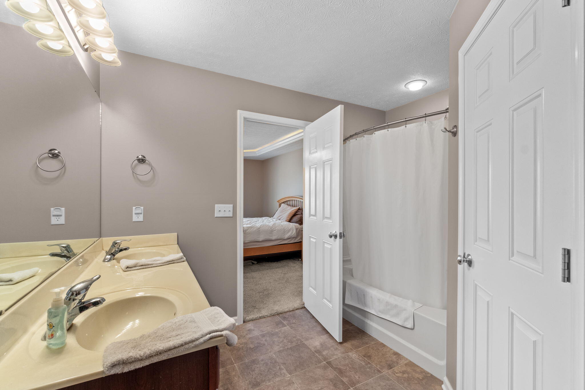 665 King Richard Court, Troy, Ohio 45373