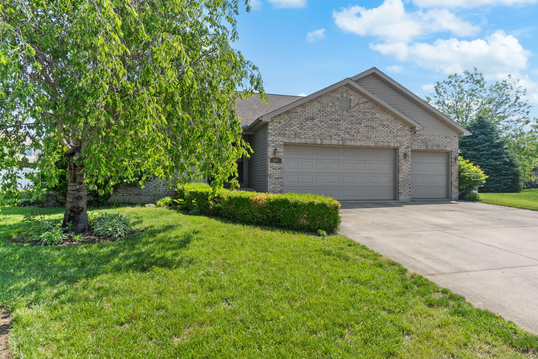 665 King Richard Court, Troy, Ohio 45373