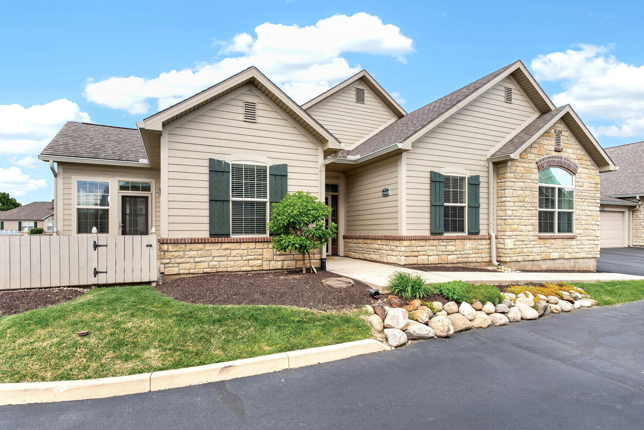 7049 Creekside Circle, Fairborn, Ohio 45324