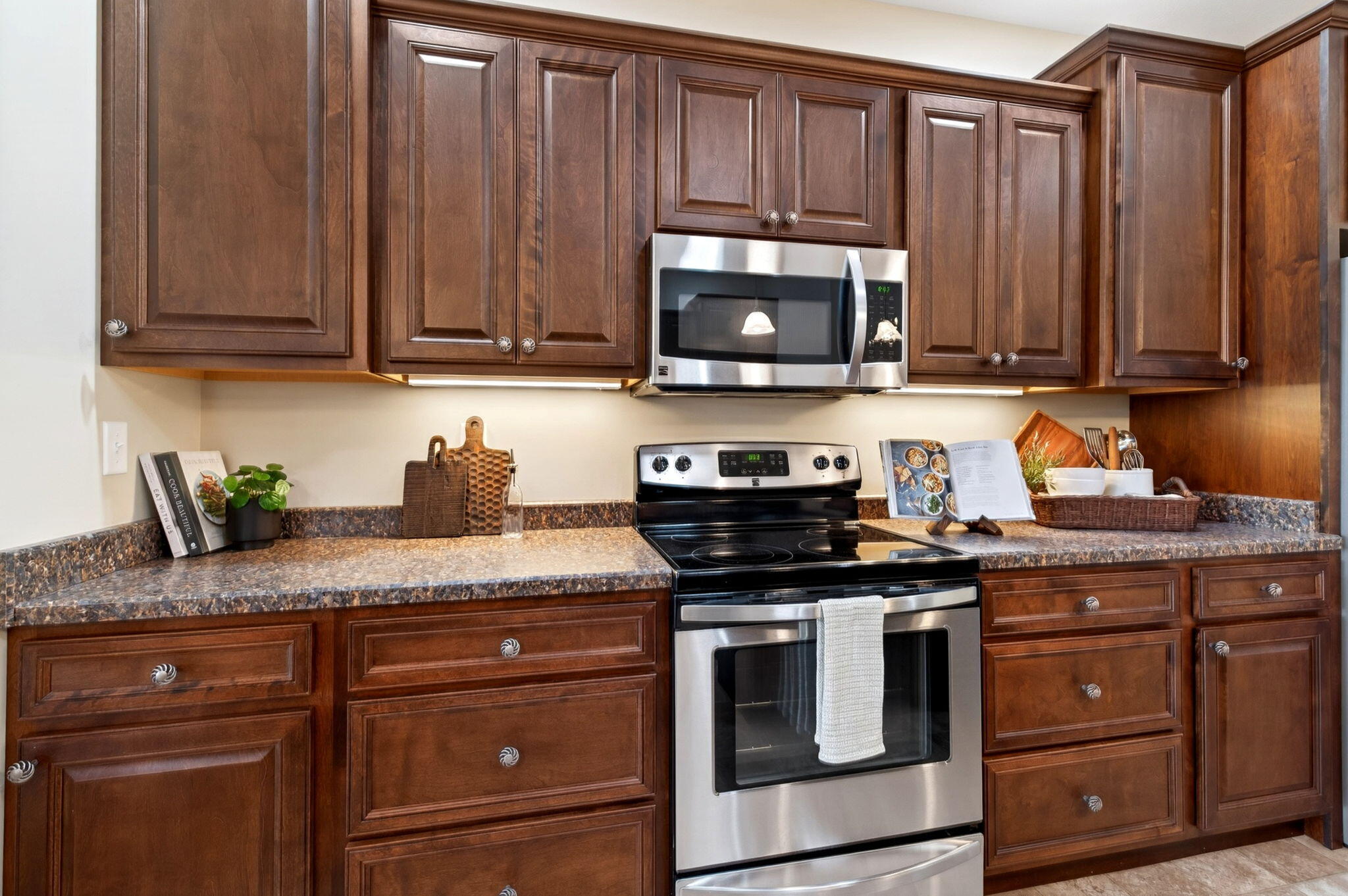 7049 Creekside Circle, Fairborn, Ohio 45324