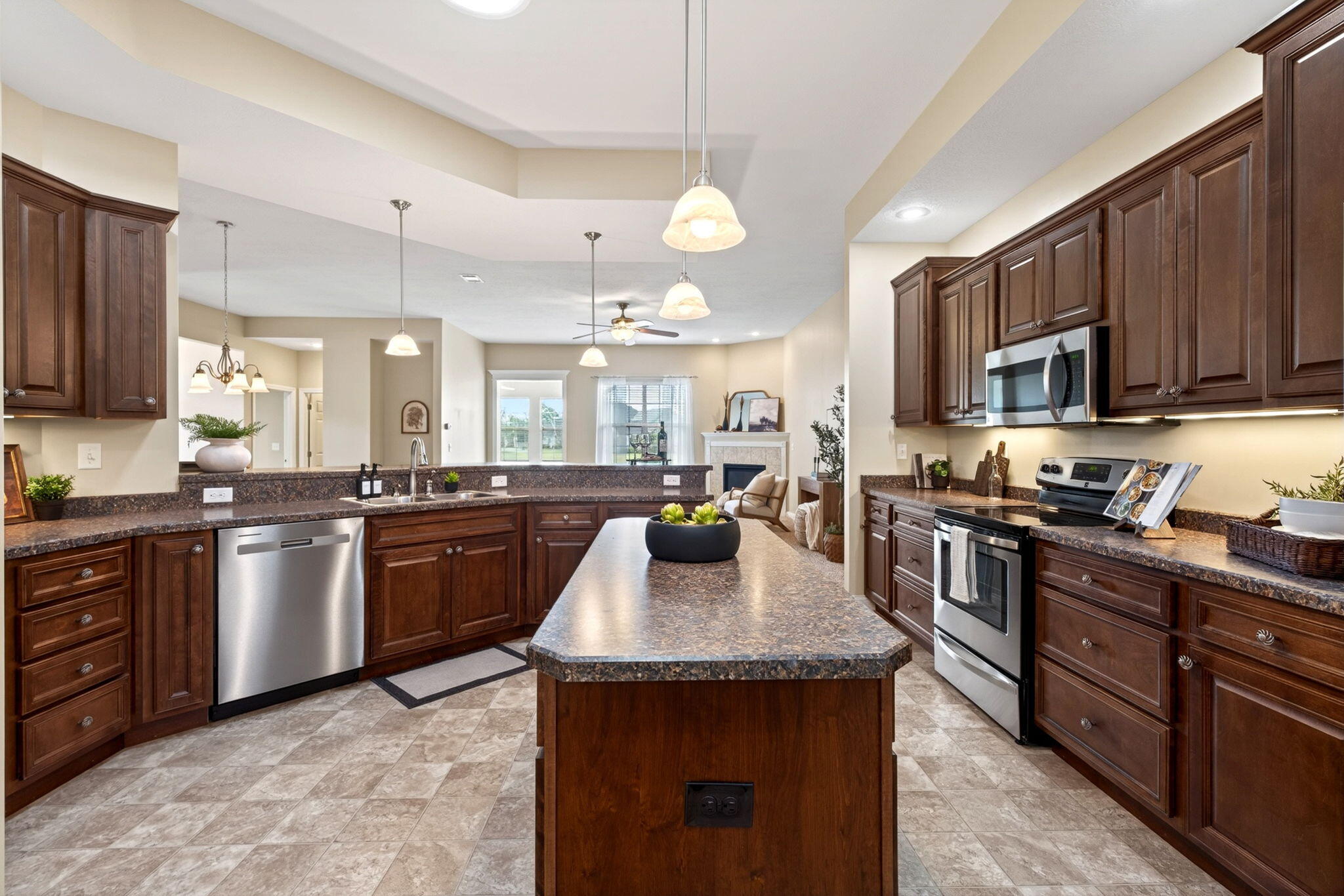 7049 Creekside Circle, Fairborn, Ohio 45324