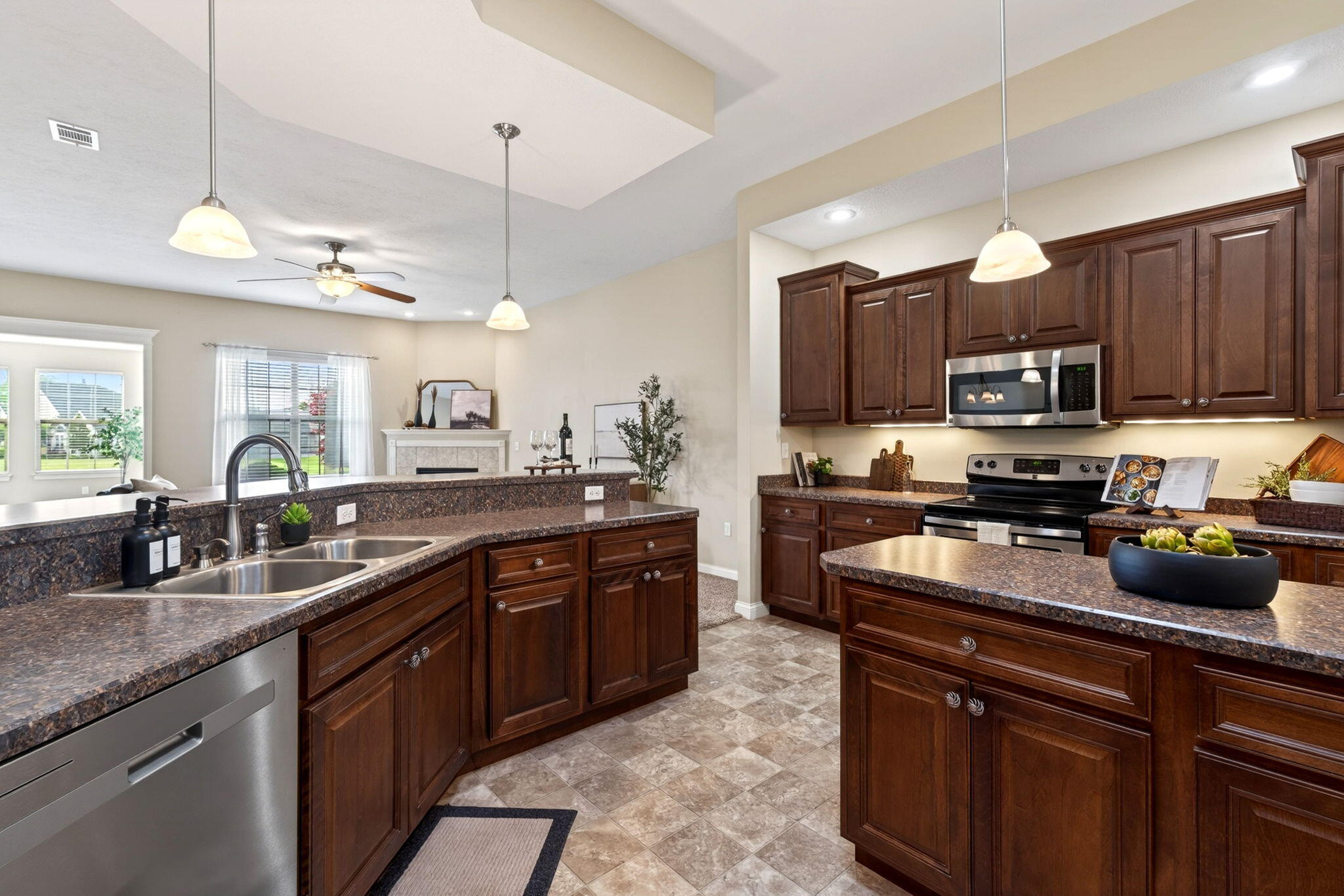 7049 Creekside Circle, Fairborn, Ohio 45324