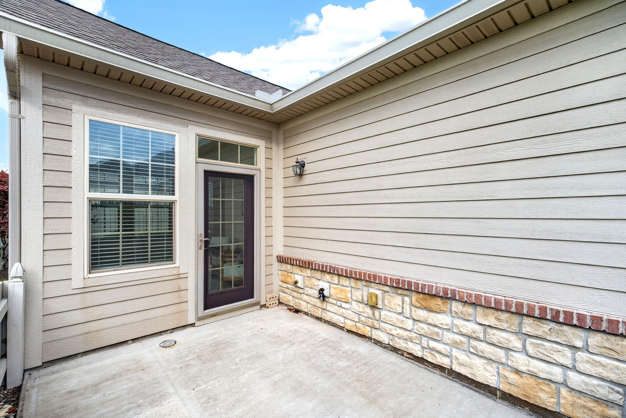 7049 Creekside Circle, Fairborn, Ohio 45324