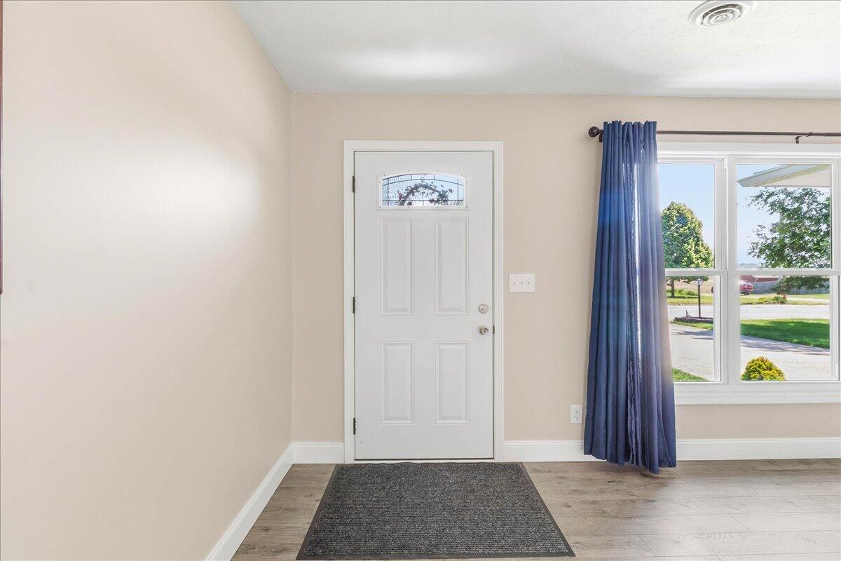 1546 Grimes Avenue, Urbana, Ohio 43078