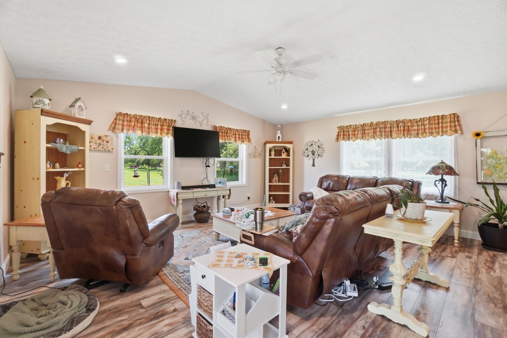 6306 Johnson Road, Springfield, Ohio 45502