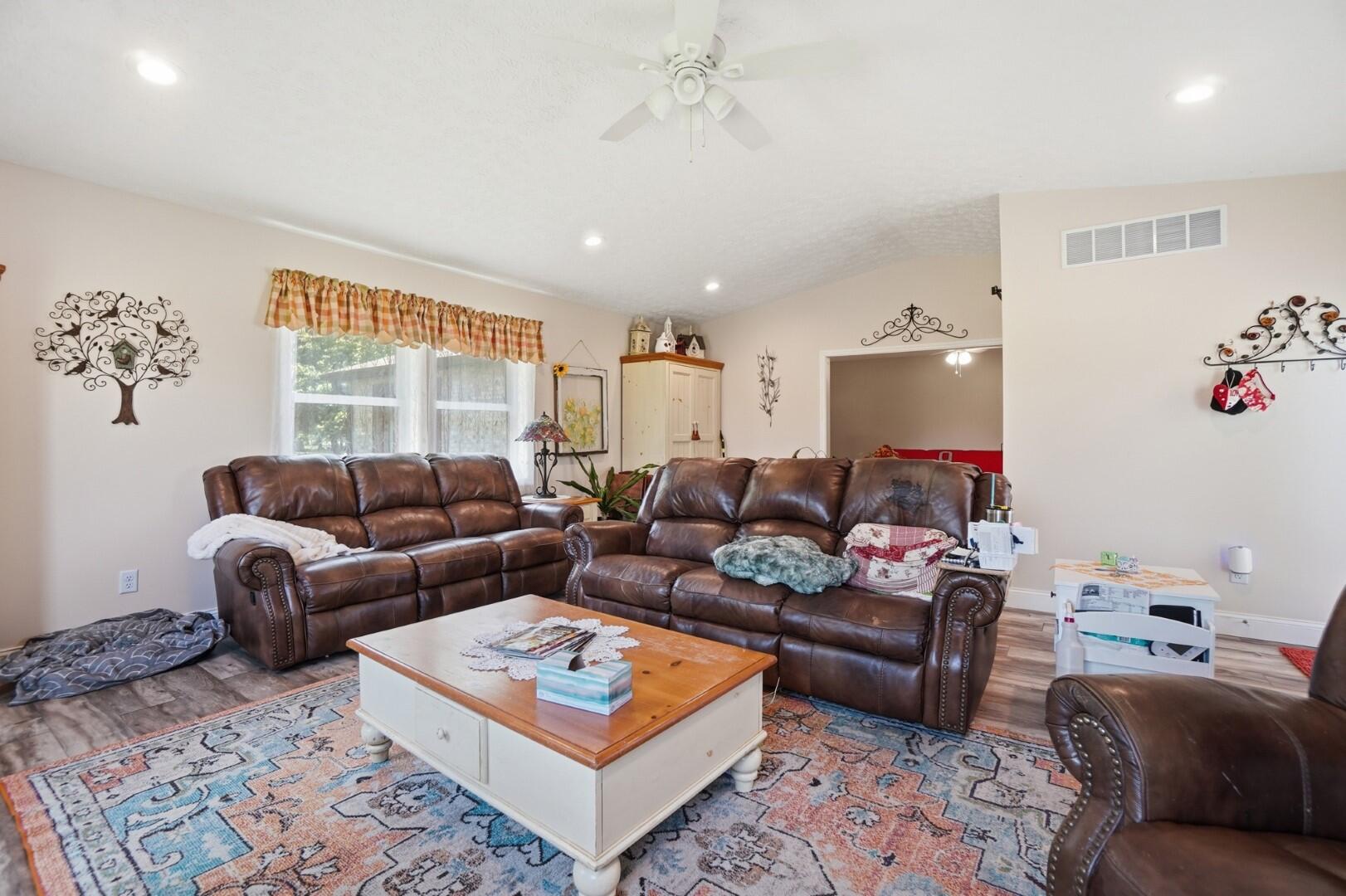 6306 Johnson Road, Springfield, Ohio 45502