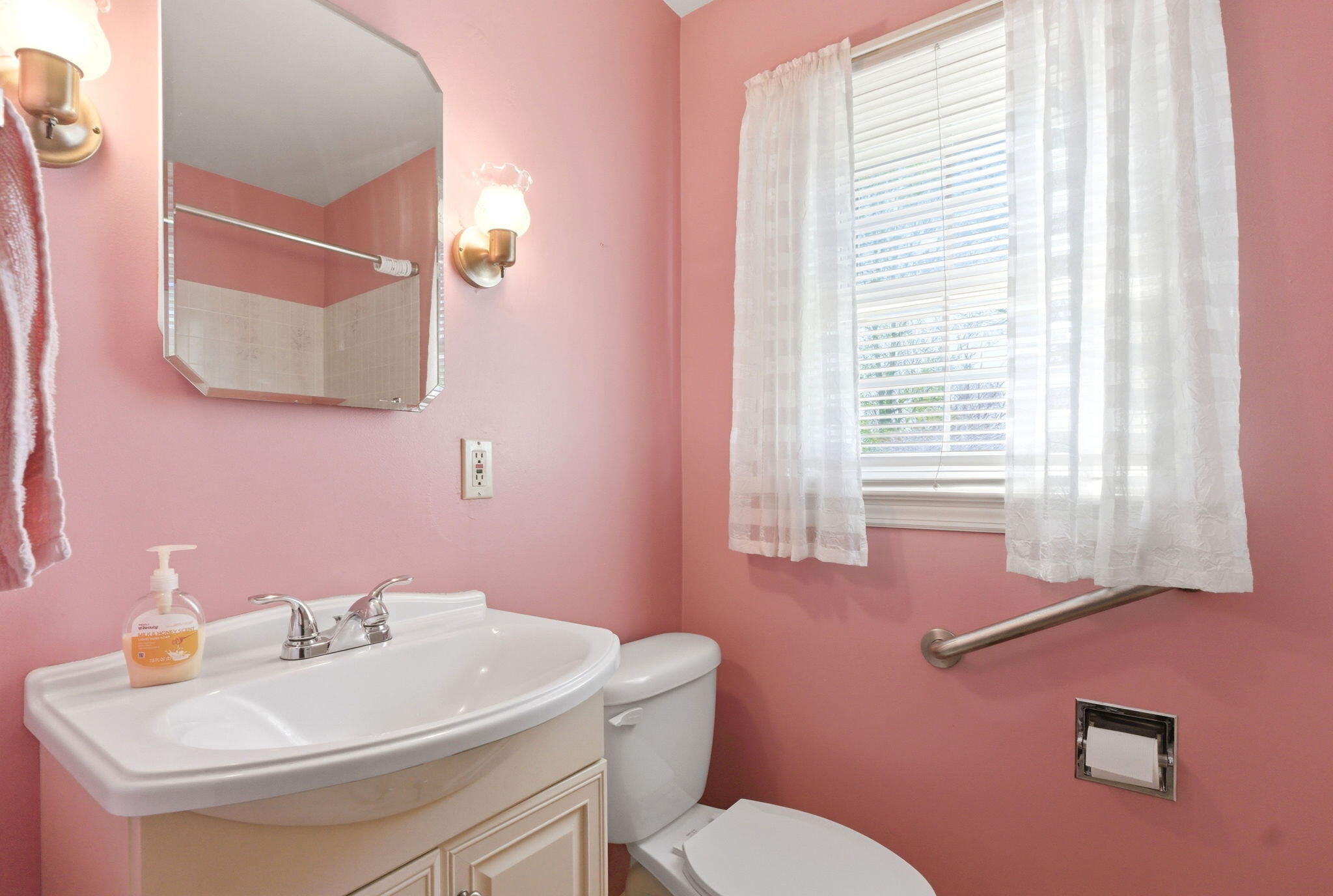 1030 Ginghamsburg Road, Tipp City, Ohio 45371