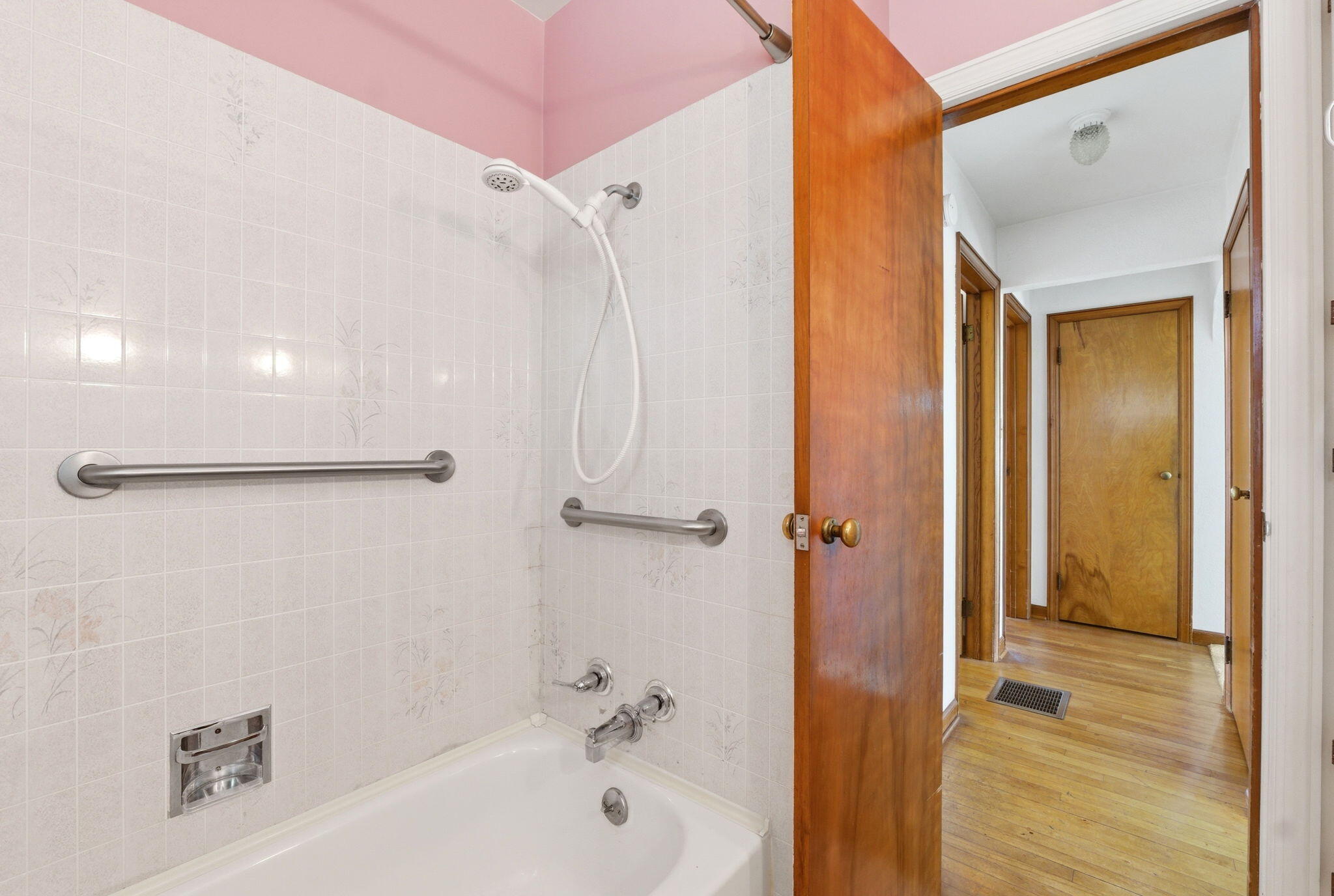 1030 Ginghamsburg Road, Tipp City, Ohio 45371