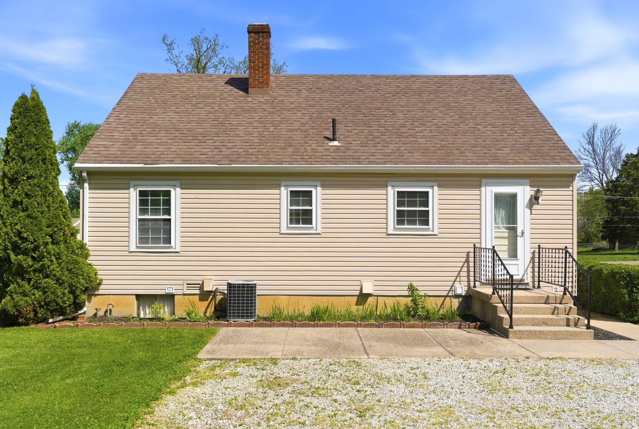 1030 Ginghamsburg Road, Tipp City, Ohio 45371