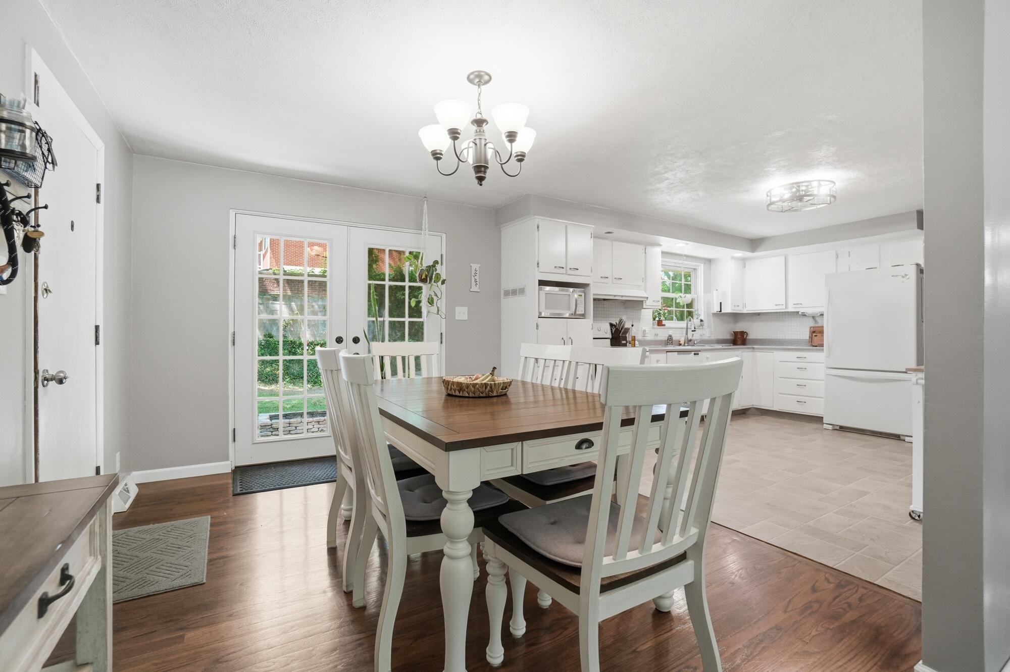 2627 Marinette Drive, Springfield, Ohio 45503