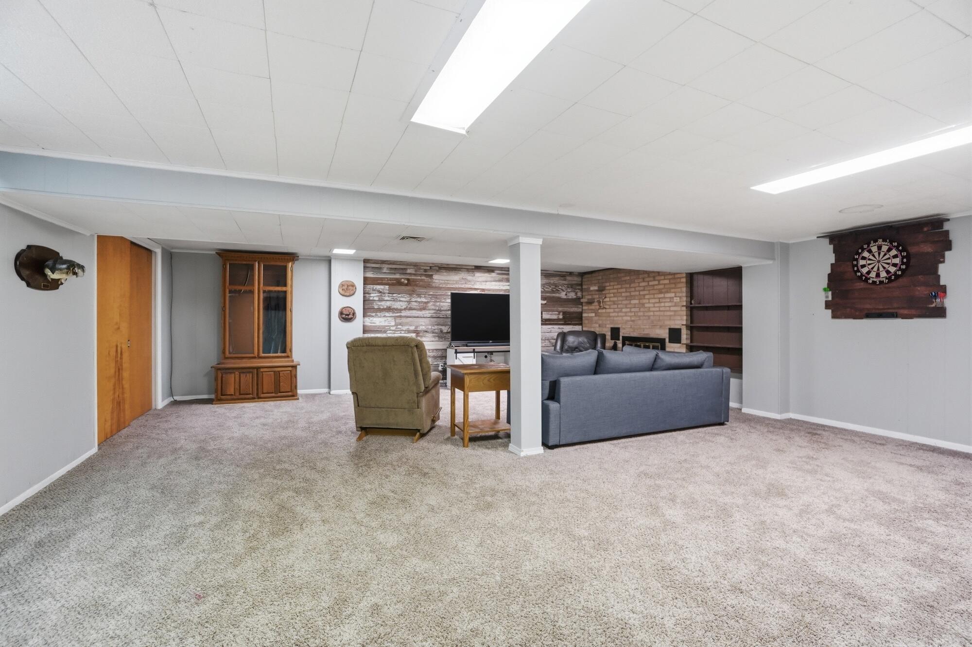 2627 Marinette Drive, Springfield, Ohio 45503